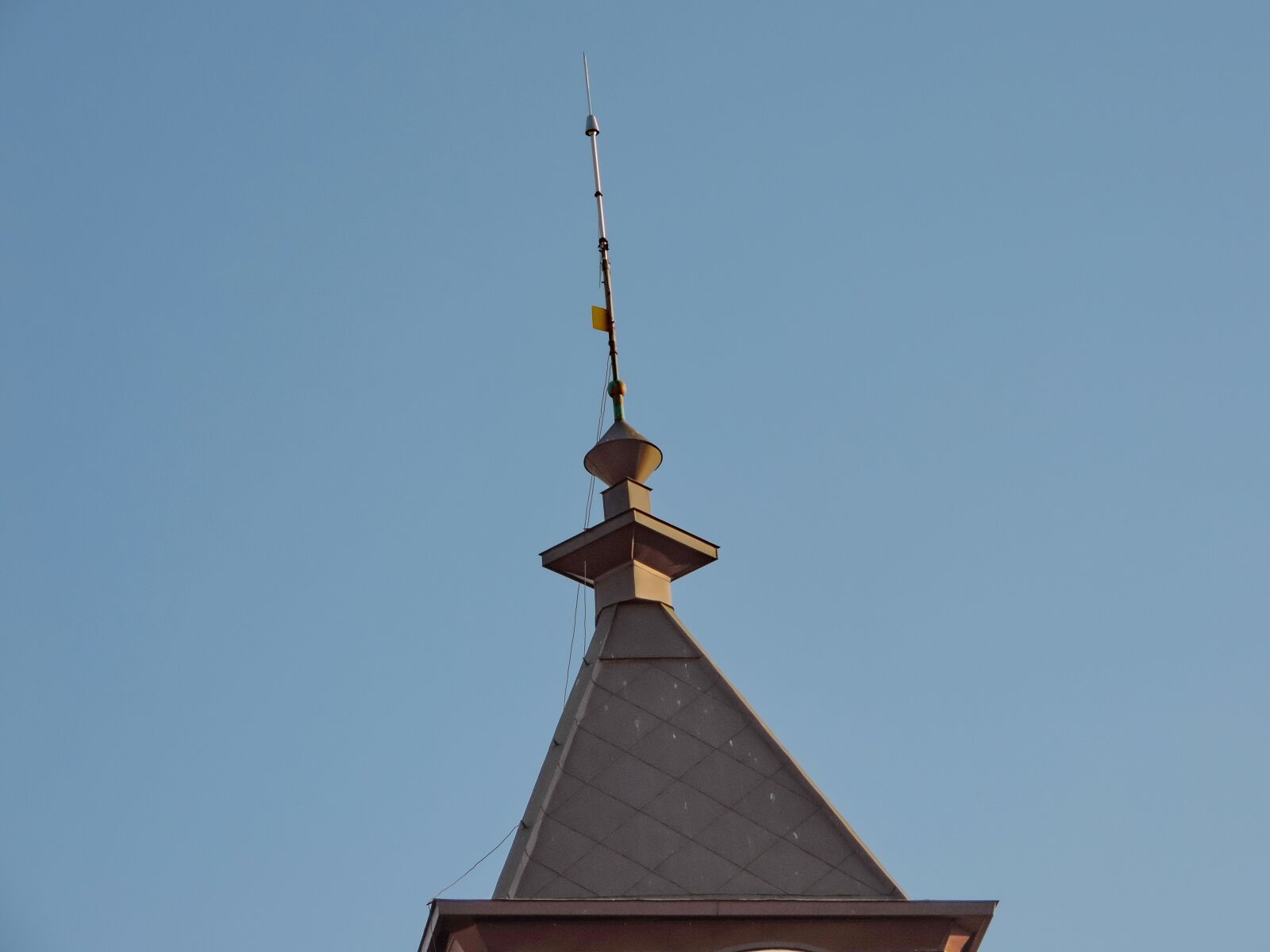 Nikon Coolpix P520 sample photo. Tower, architecture, daylight, outdoors photography
