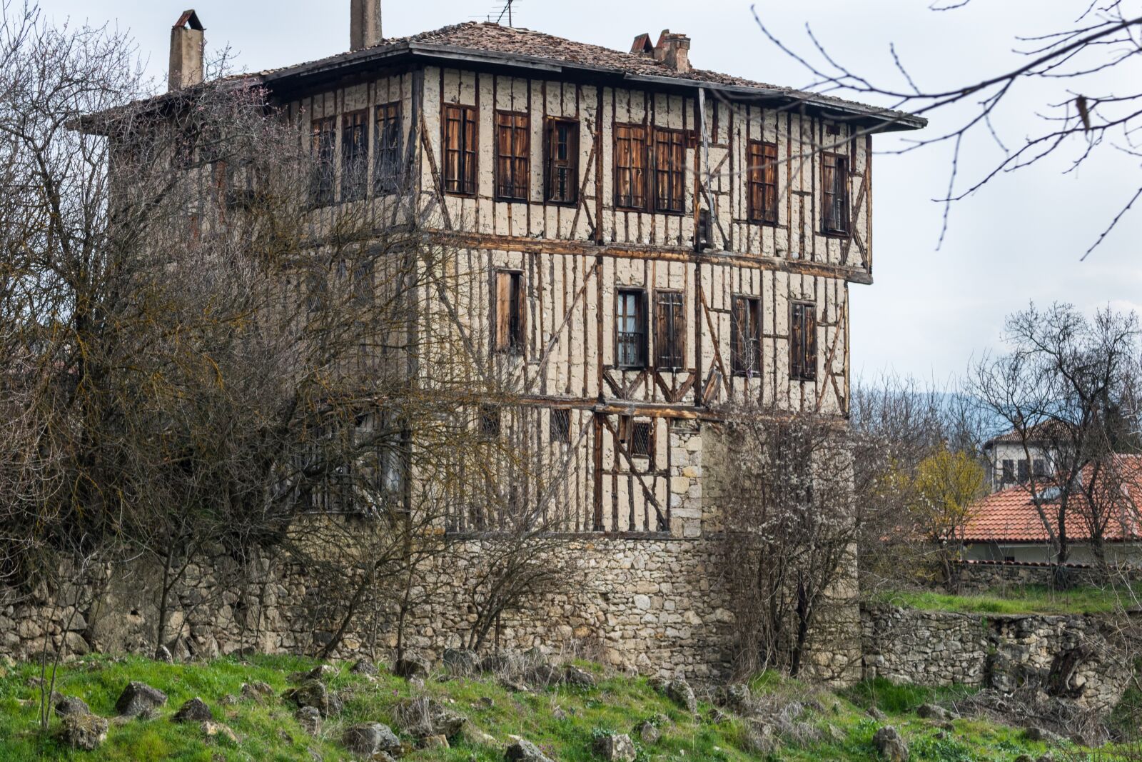 Canon EOS 760D (EOS Rebel T6s / EOS 8000D) + Canon EF-S 18-55mm F3.5-5.6 IS STM sample photo. Safranbolu, architecture, mansion photography