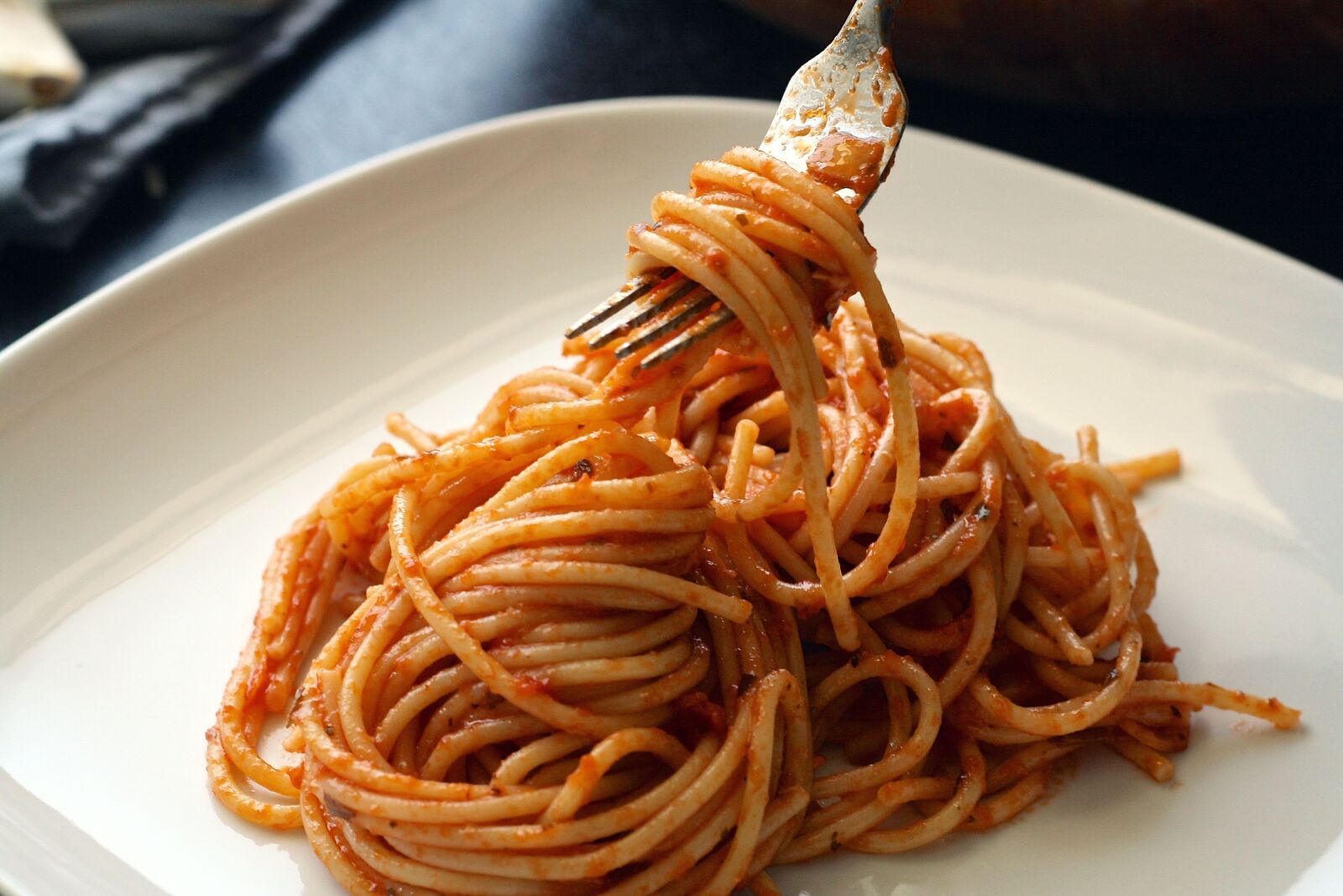 Canon EOS 1000D (EOS Digital Rebel XS / EOS Kiss F) sample photo. Pasta, spaghetti, food photography