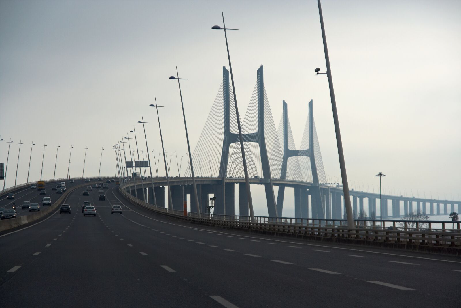 Canon EOS 350D (EOS Digital Rebel XT / EOS Kiss Digital N) sample photo. Vasco da gama bridge photography