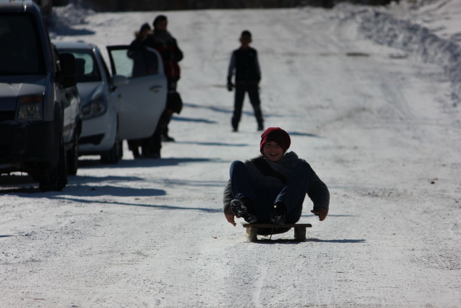 Canon EOS 600D (Rebel EOS T3i / EOS Kiss X5) sample photo. Winter, cream, sports photography