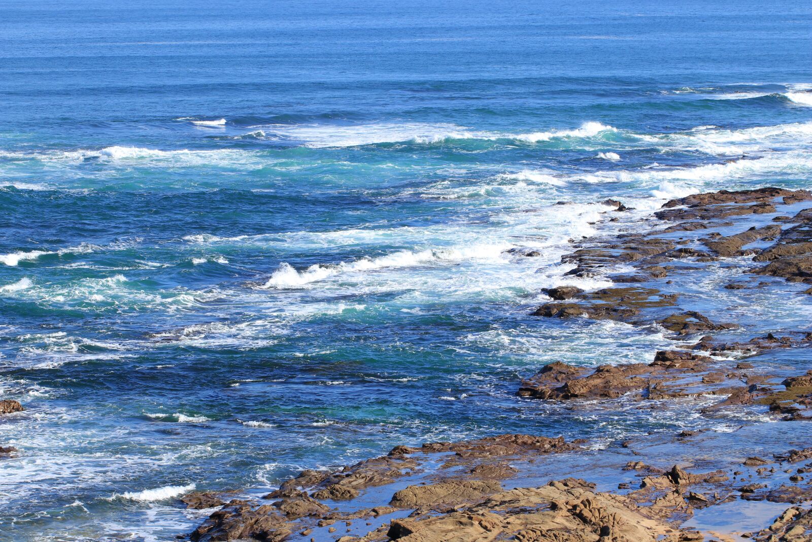 Canon EF 100mm F2.8L Macro IS USM sample photo. Australia, ocean, rocks photography