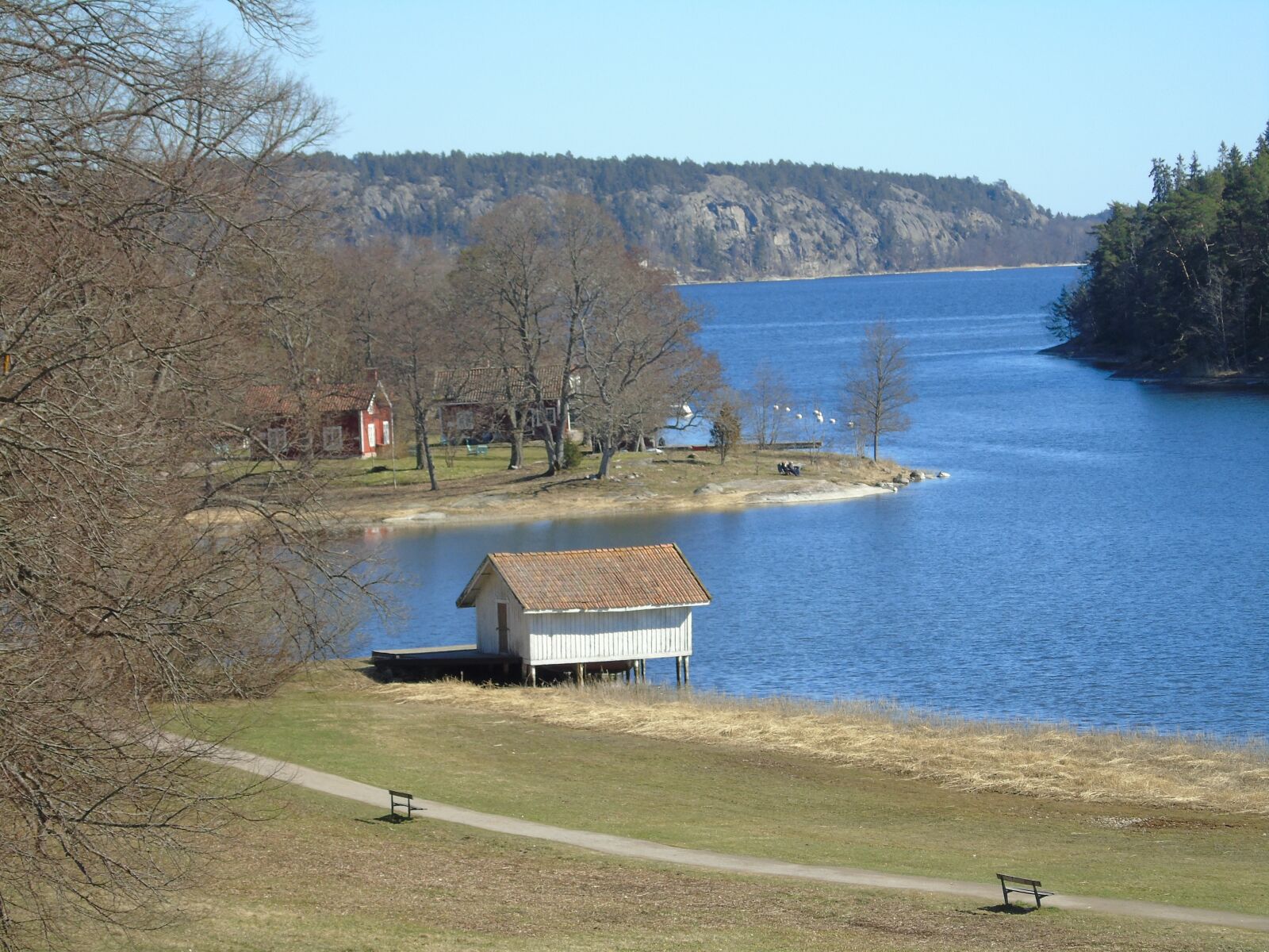 Sony Cyber-shot DSC-H400 sample photo. Sweden, tyresö, boathouse photography