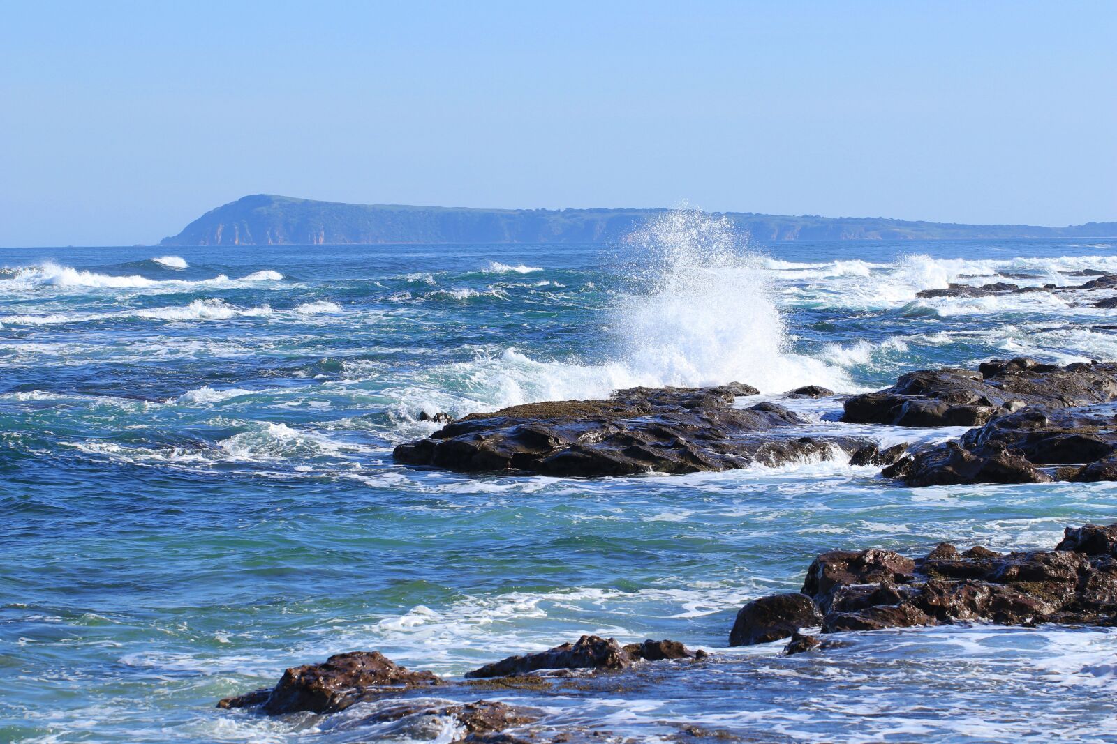 Canon EF 100mm F2.8L Macro IS USM sample photo. Australia, ocean, waves photography