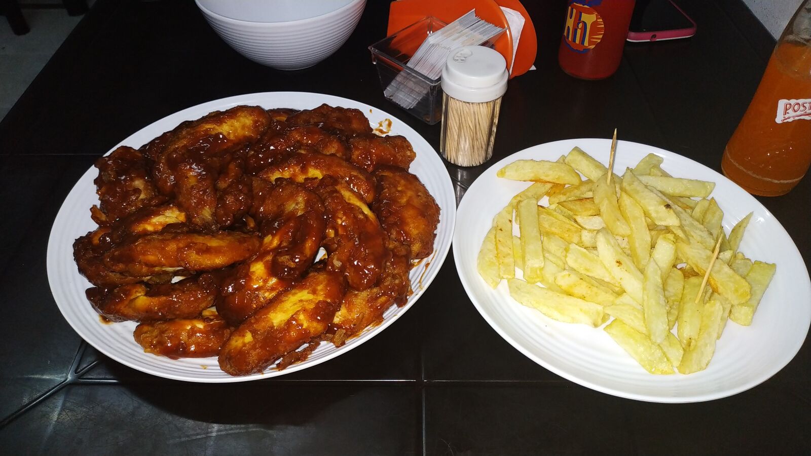 Xiaomi Redmi Note 5 sample photo. Wings, barbecue, potatos photography
