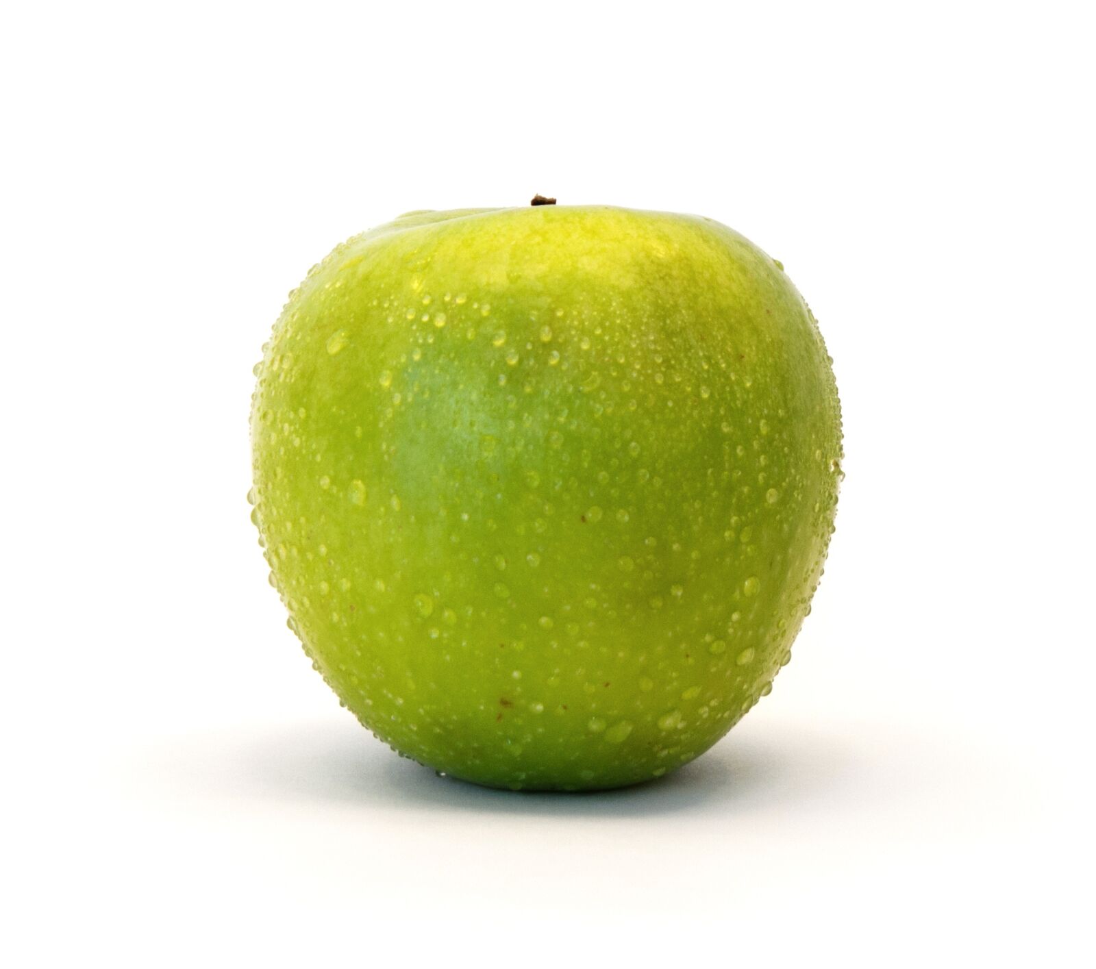 Canon EF-S 18-55mm F3.5-5.6 IS sample photo. Apple, close, green photography