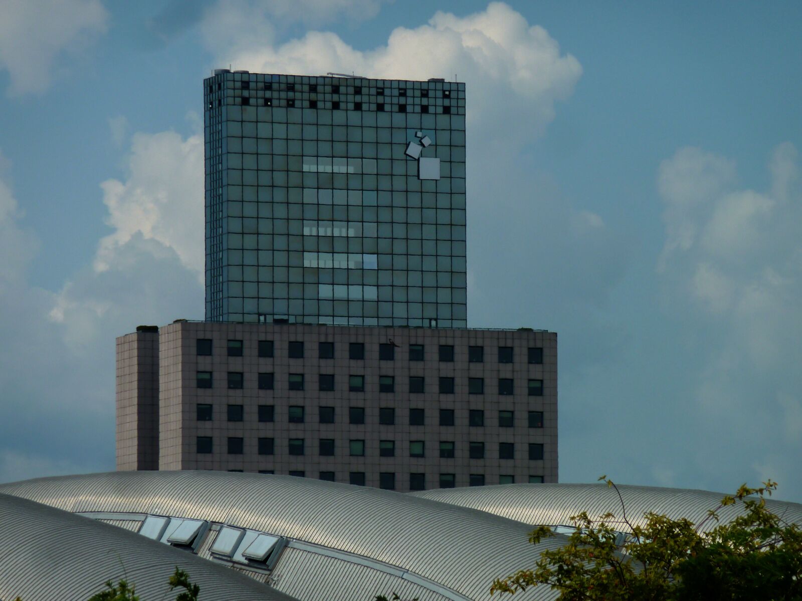 Panasonic DMC-TZ7 sample photo. Skyscraper, window, frankfurt photography