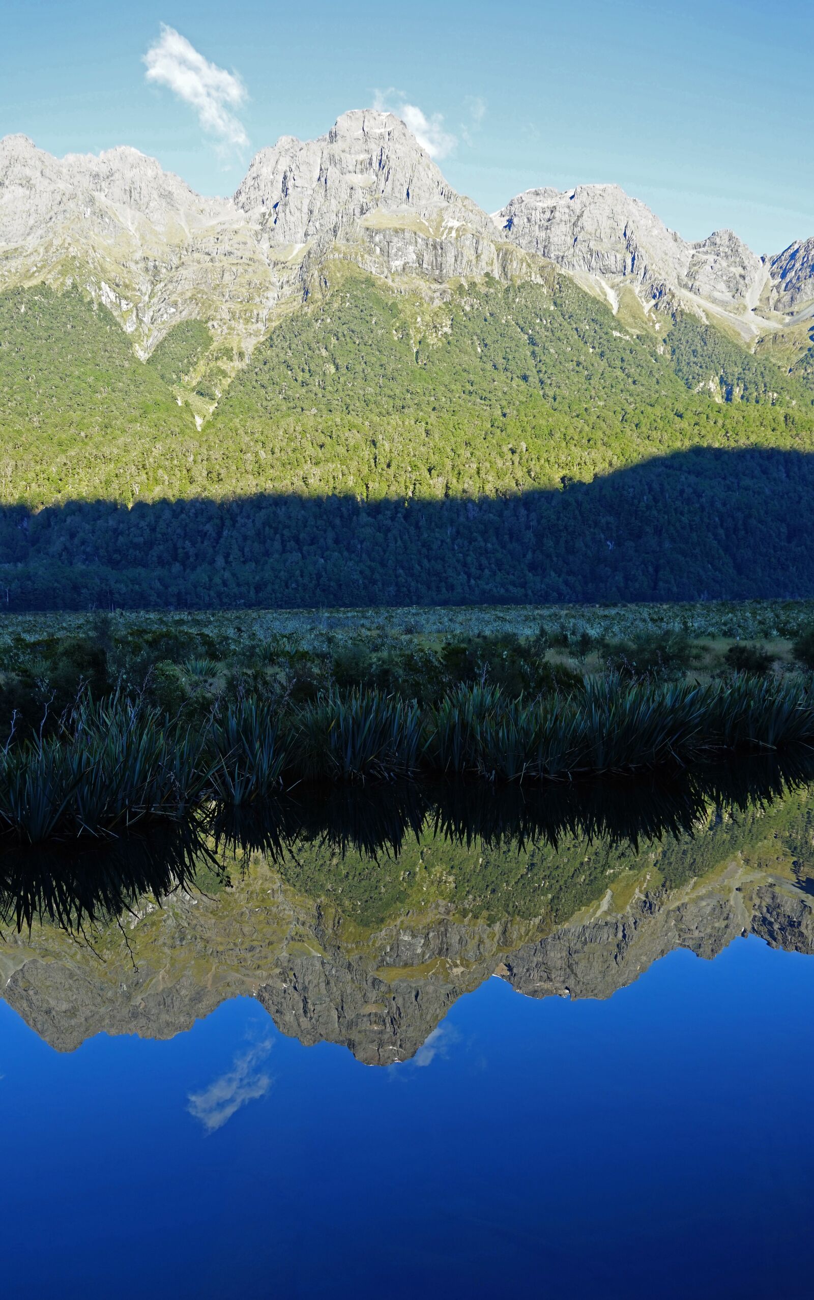 Sony a7 + Sony FE 24-240mm F3.5-6.3 OSS sample photo. Lake, mirroring, mountains photography