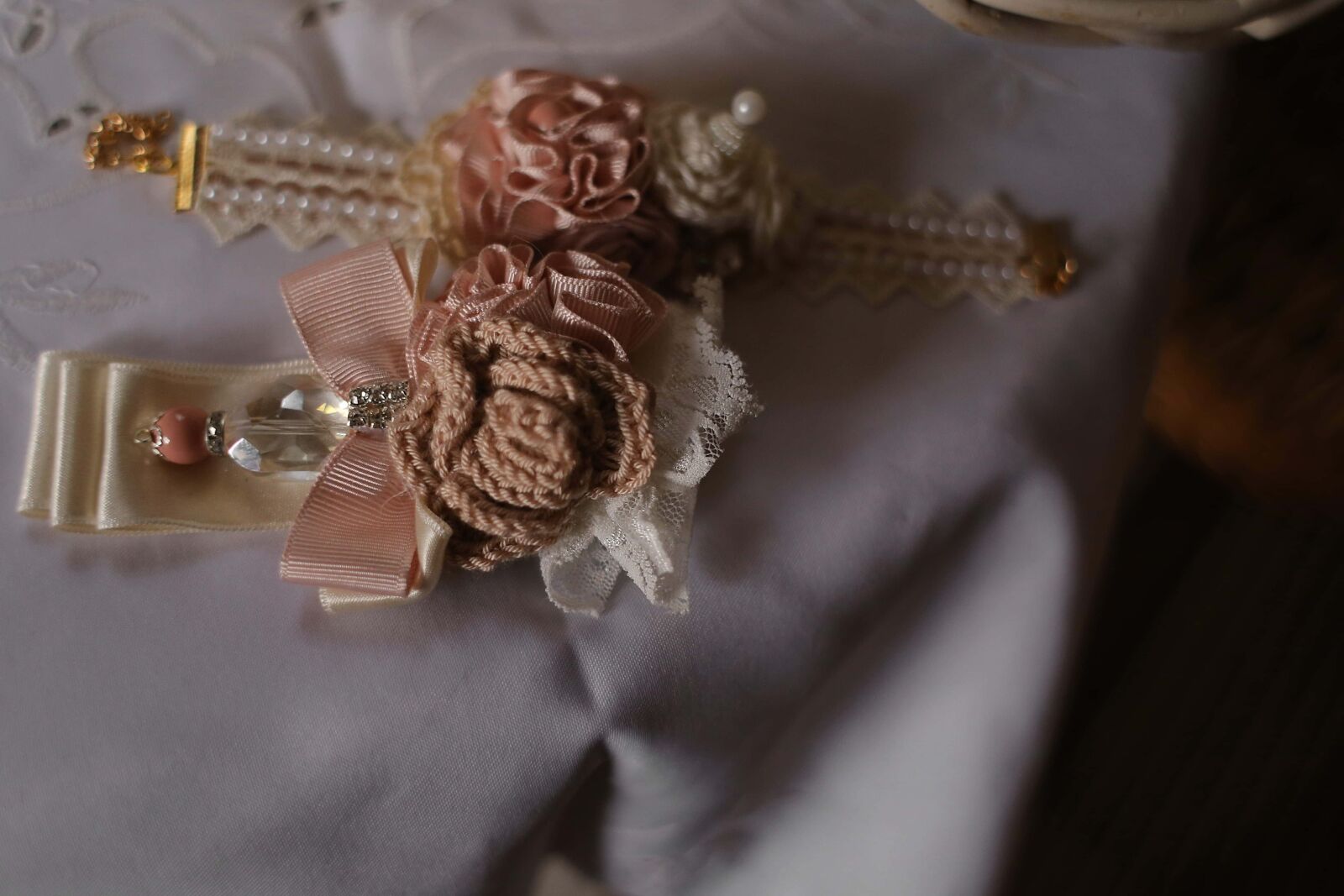 Canon EOS 6D sample photo. Wedding, jewelry, accessory, bracelet photography