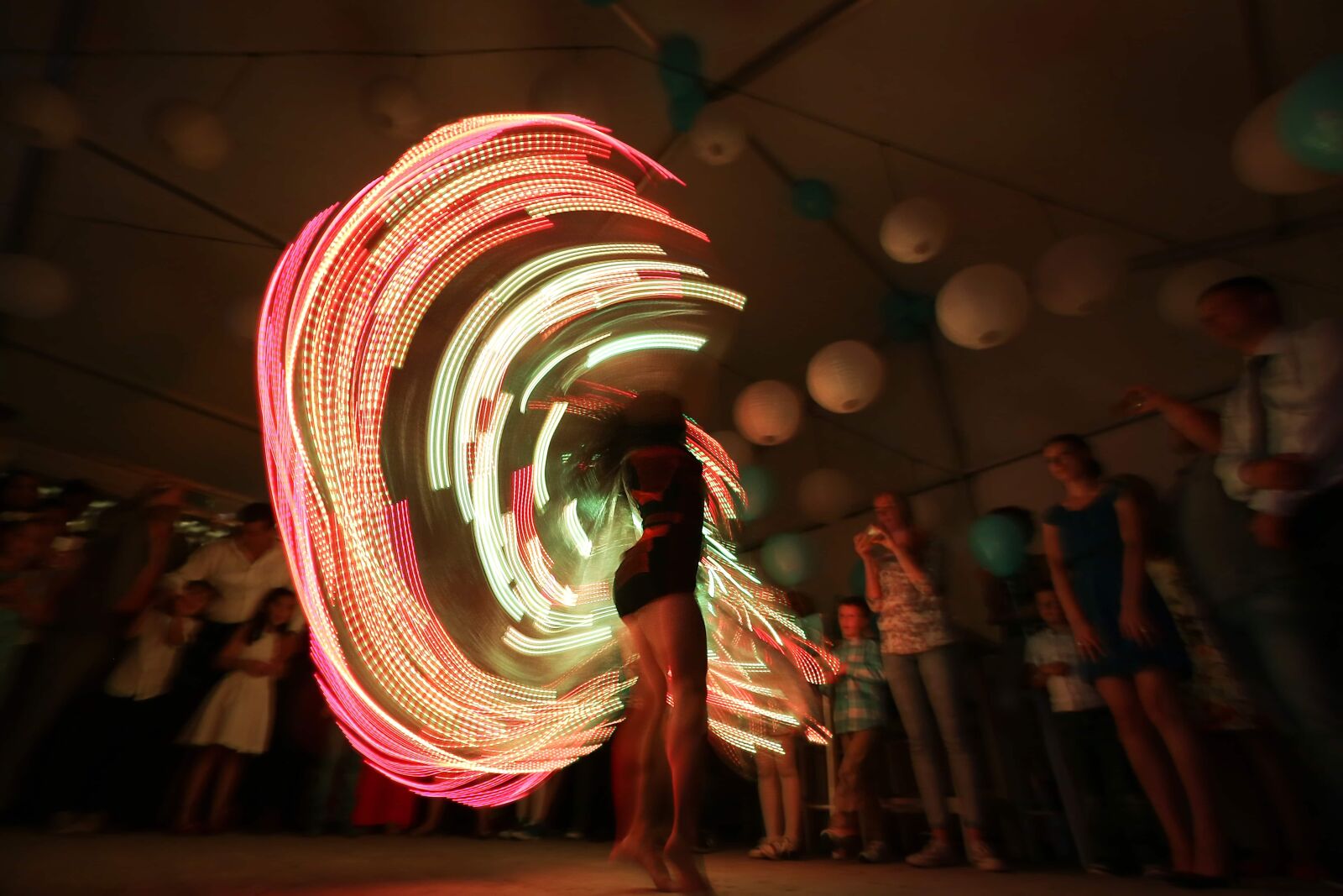 Canon EF 16-35mm F2.8L II USM sample photo. Spectacular, dancing, spectator, audience photography