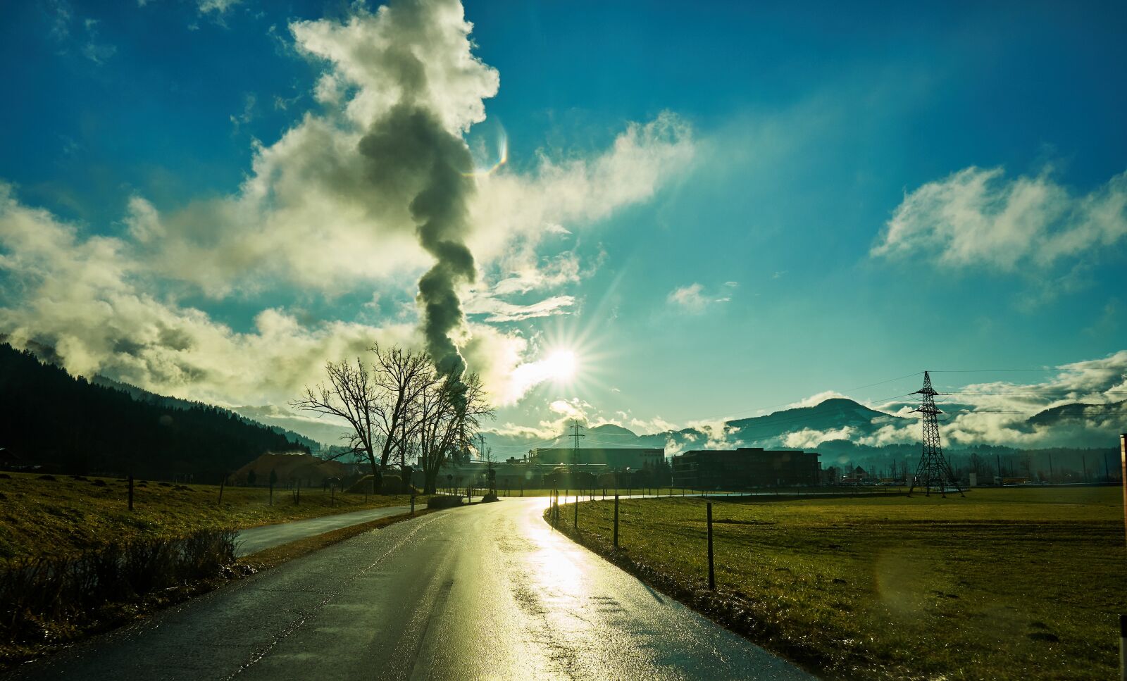 Sony a6300 + Sigma 16mm F1.4 DC DN | C sample photo. Industry, air pollution, tyrol photography