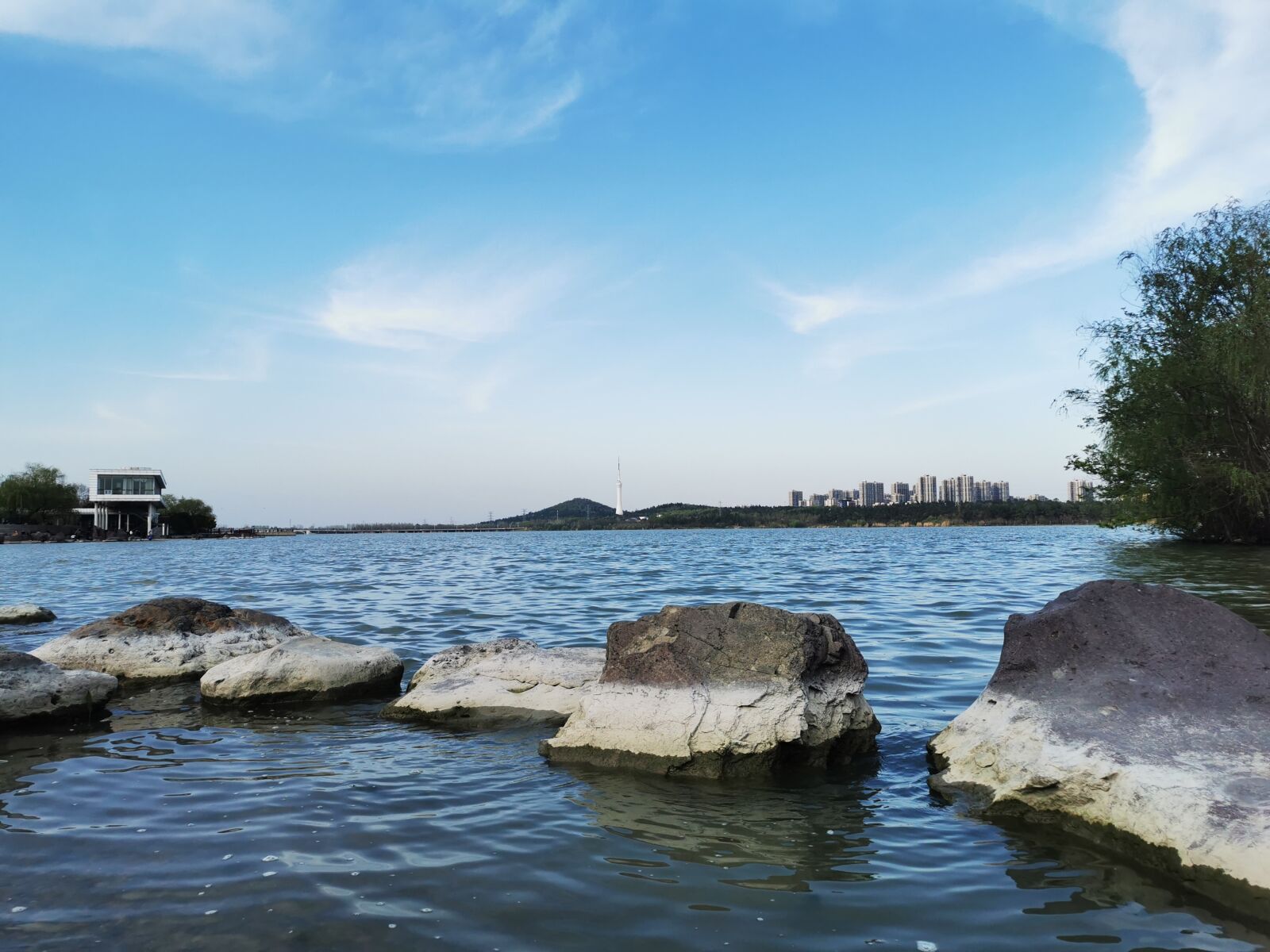 HUAWEI P30 sample photo. Blue sky, white cloud photography