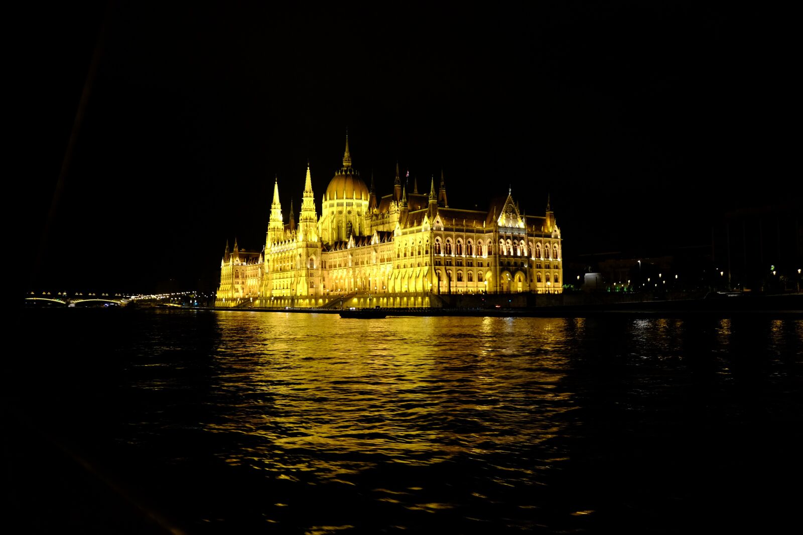 Fujifilm X-T1 sample photo. Budapest, sunset, lights photography