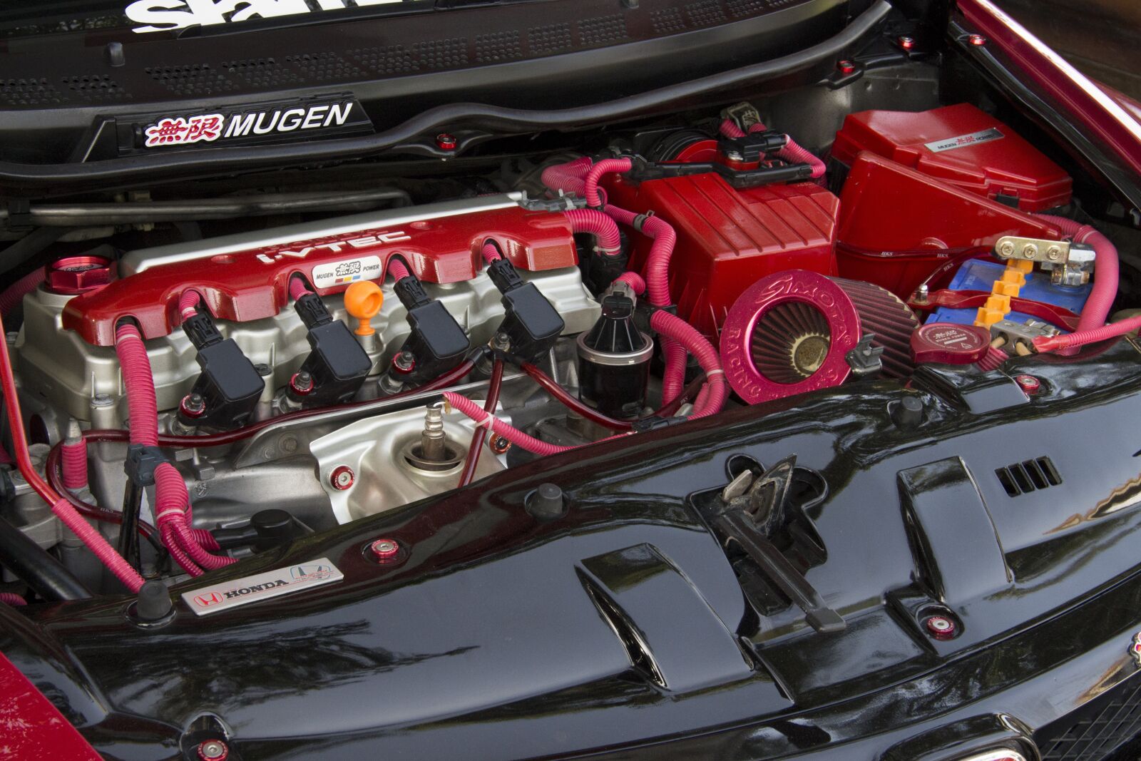 Canon EF-S 17-85mm F4-5.6 IS USM sample photo. Engine, car engine, sports photography