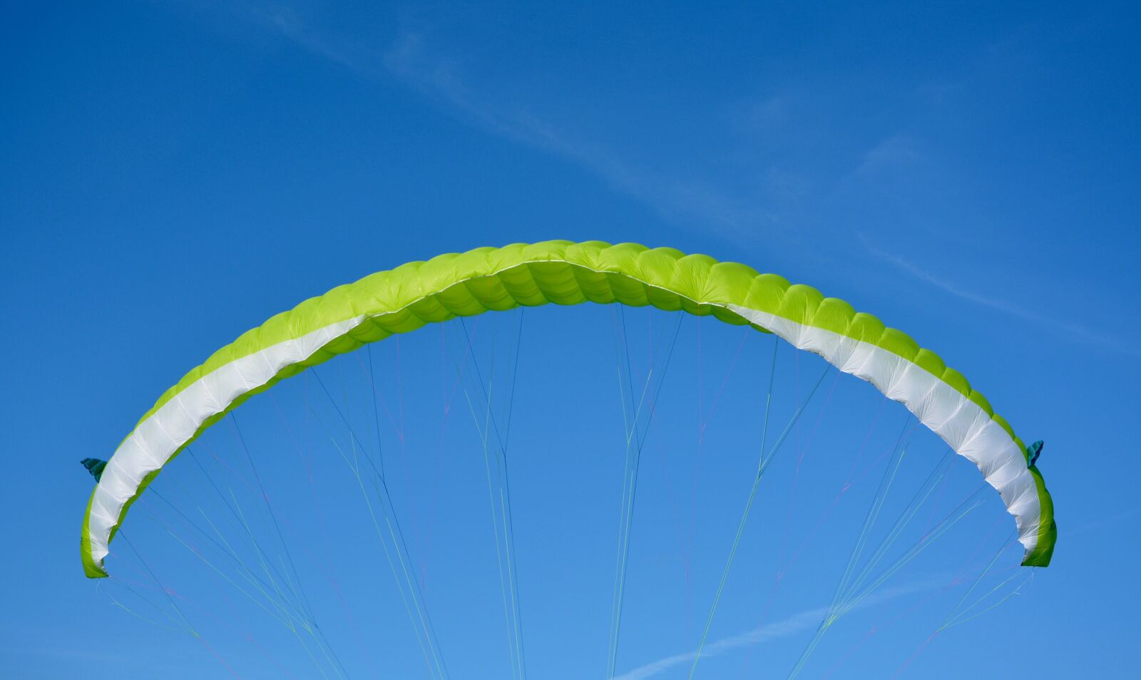 Nikon D5200 sample photo. Sailing paragliding, veil yellow photography