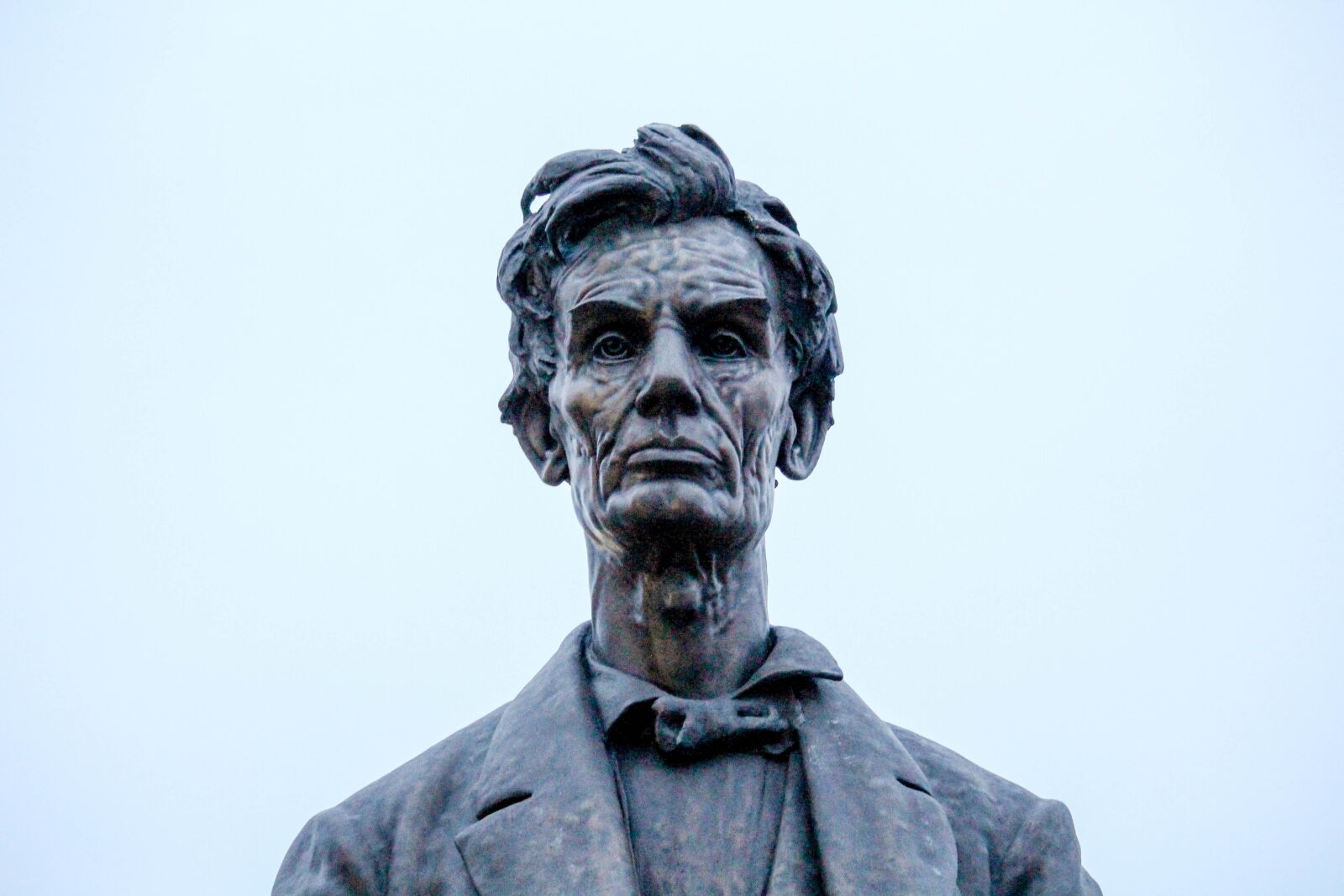 Canon EOS 700D (EOS Rebel T5i / EOS Kiss X7i) sample photo. Sculpture, statue, man photography