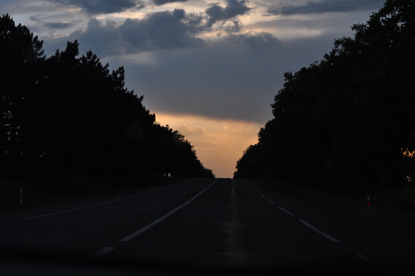 Nikon D5000 sample photo. Empty, road, evening, evening photography