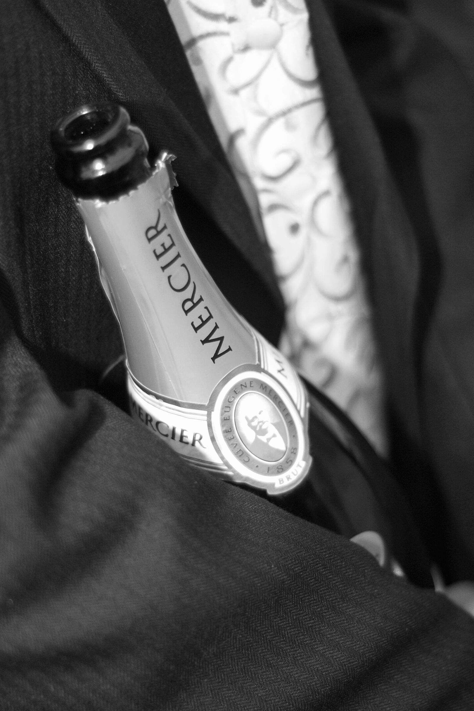 Nikon D2X sample photo. Champagne, celebrate, magnum photography