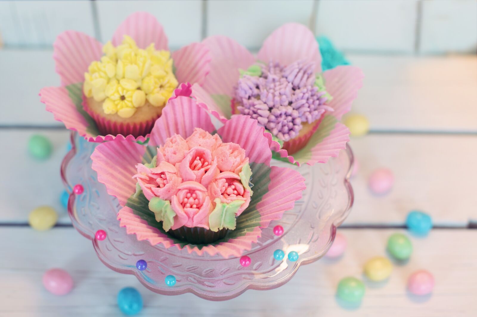 Canon EF 50mm F1.4 USM sample photo. Cupcakes, floral, pastel photography