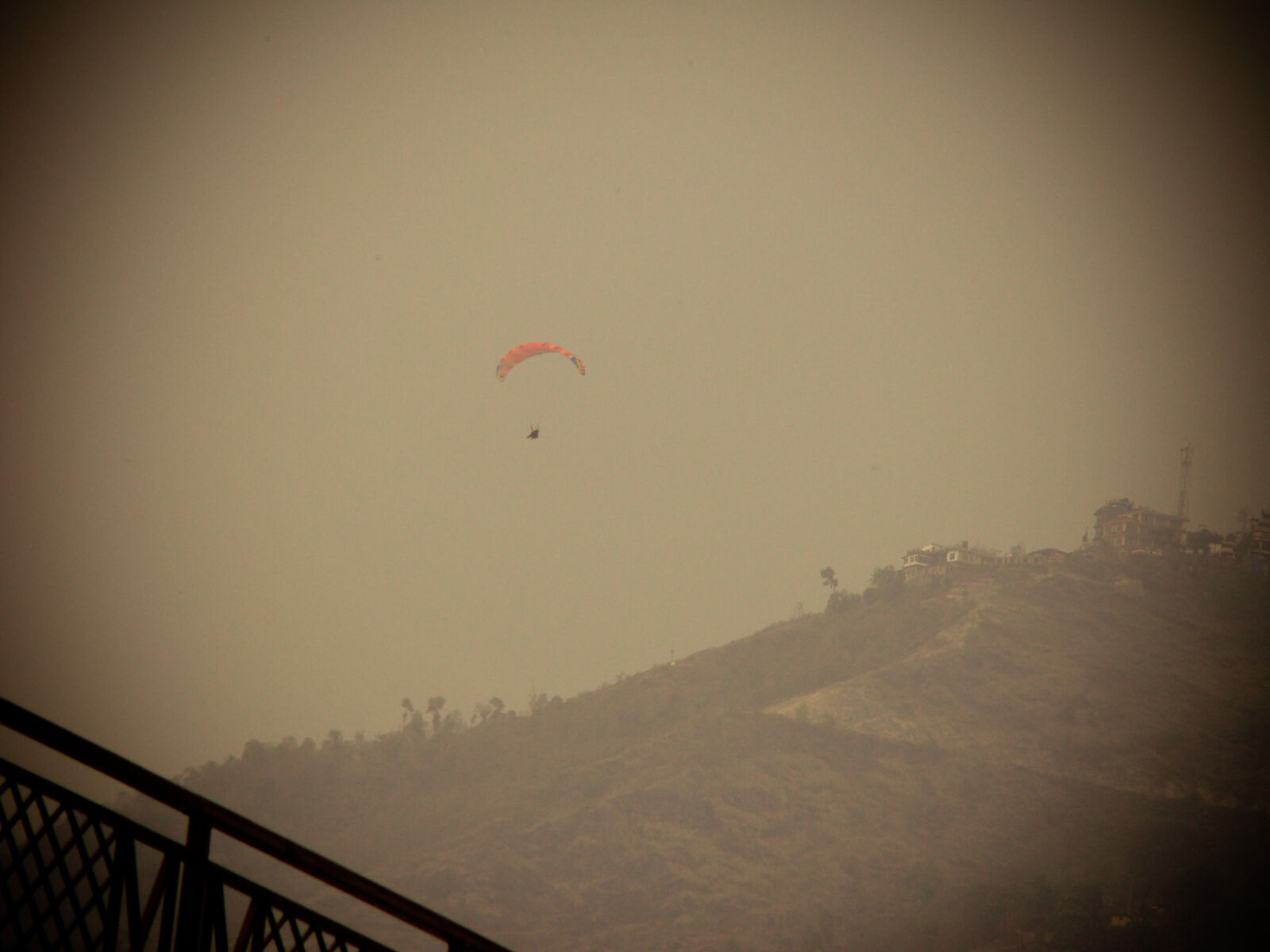 Sony Cyber-shot DSC-H50 sample photo. Paragliding photography
