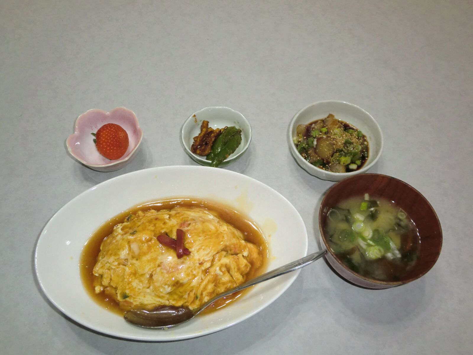 CASIO EX-Z2000 sample photo. Egg, japan, dinner photography