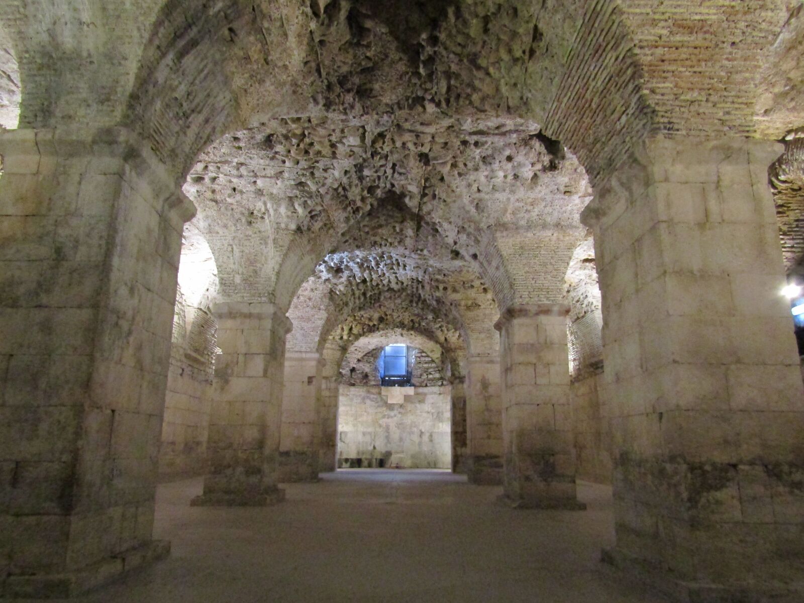 Canon POWERSHOT SX430 IS sample photo. Substructures, diocletian's palace, split photography