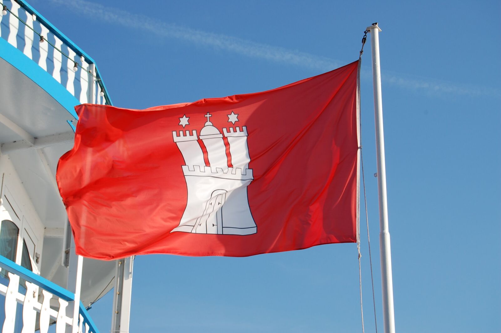 Nikon D40 sample photo. Hamburg, flag, symbols photography
