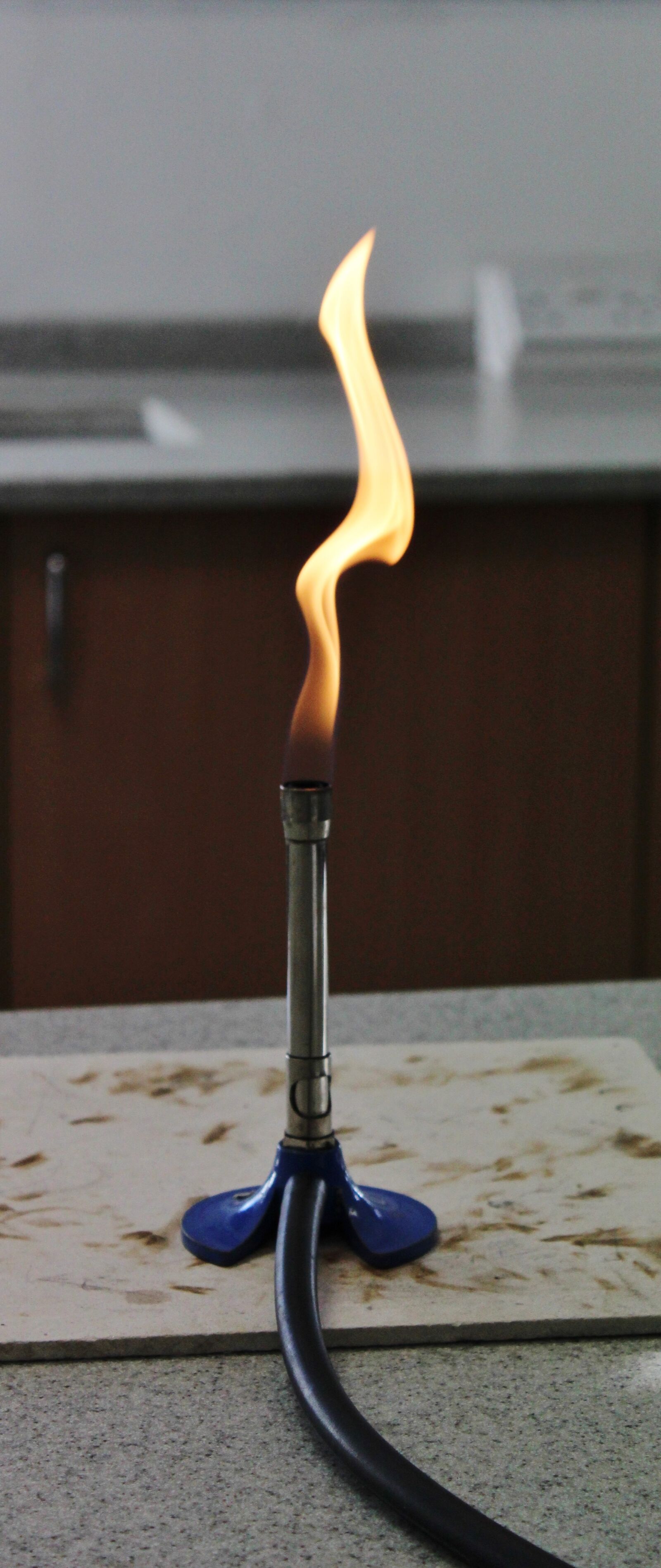 Canon EOS 600D (Rebel EOS T3i / EOS Kiss X5) sample photo. Bunsen burner, flame, science photography