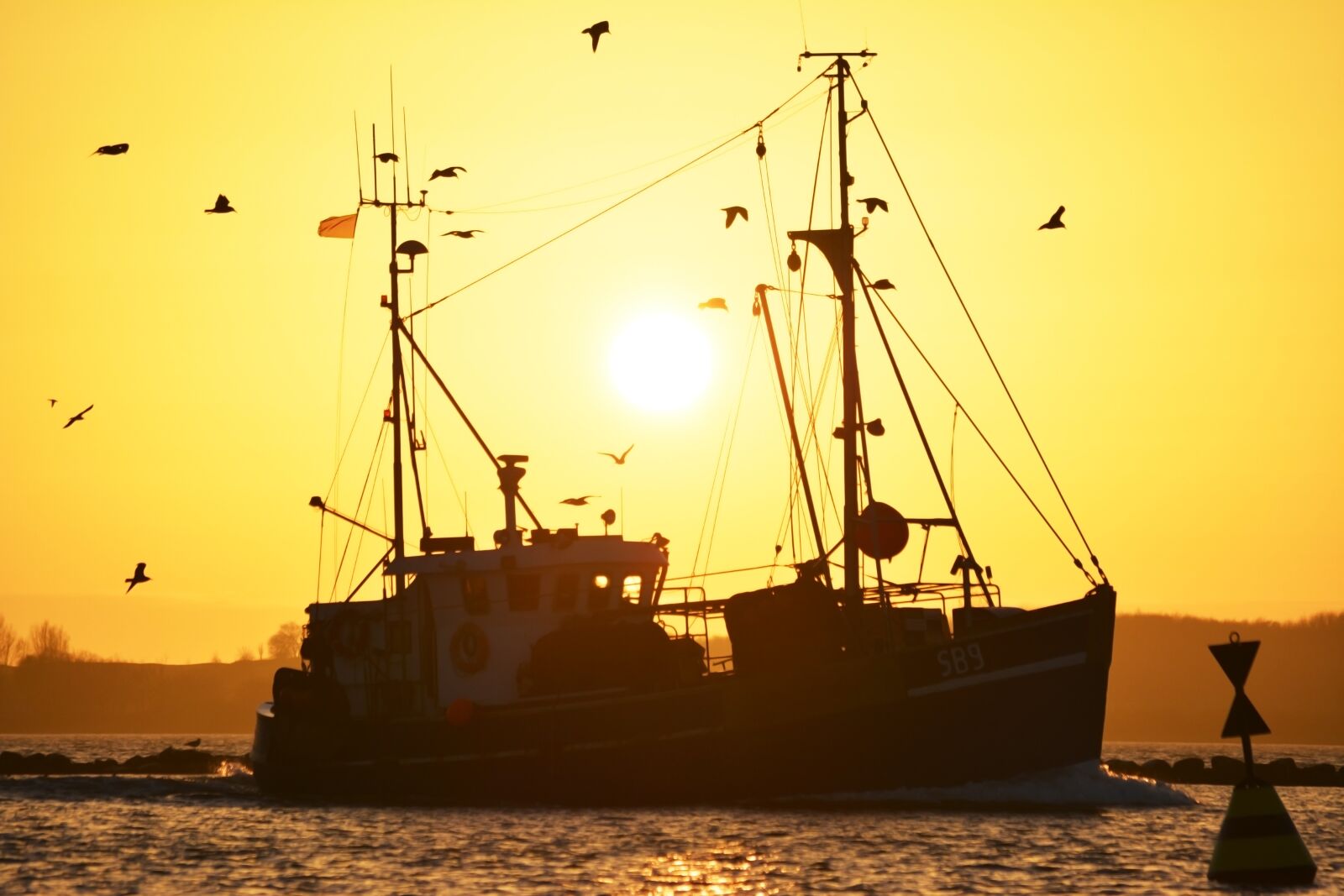 Nikon D5200 sample photo. Ship, sea, sunset photography