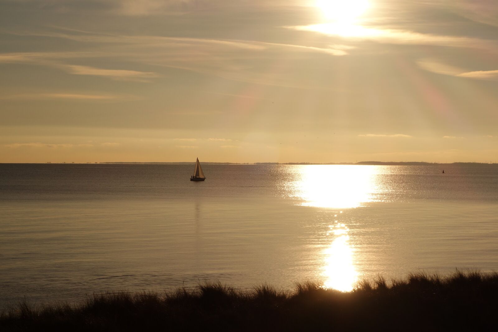 Sony Cyber-shot DSC-RX100 II sample photo. Ship, sun, sea photography