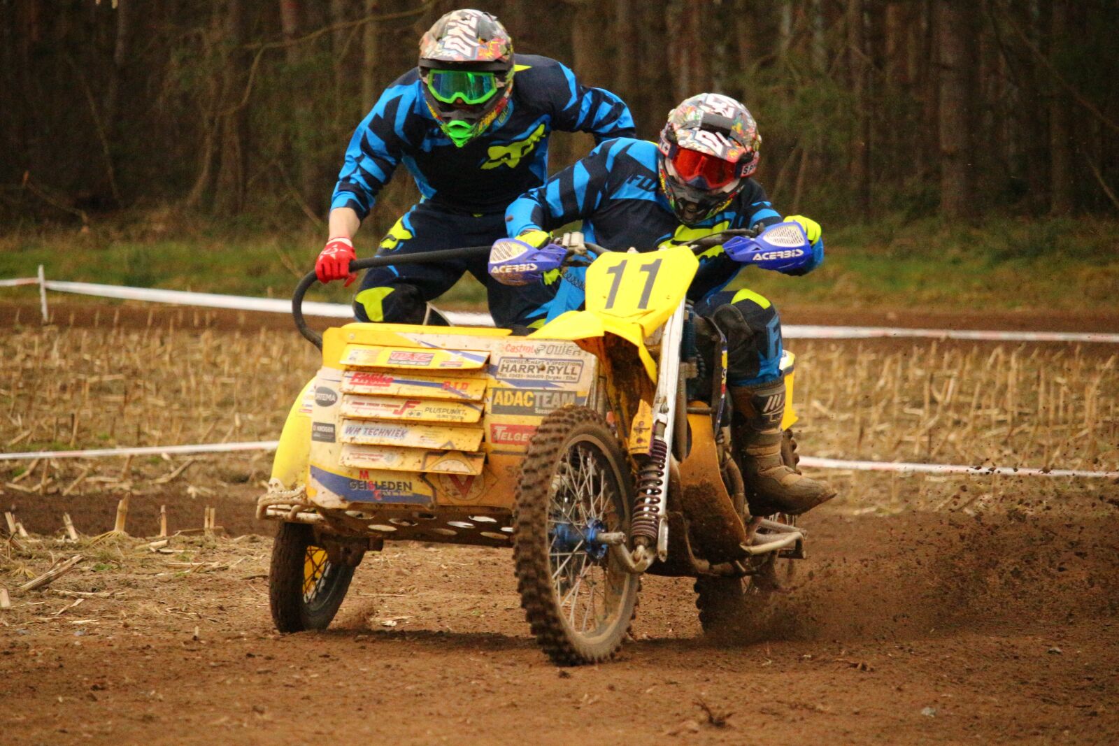 Canon EOS 100D (EOS Rebel SL1 / EOS Kiss X7) sample photo. Sidecar, motorcycle, race photography