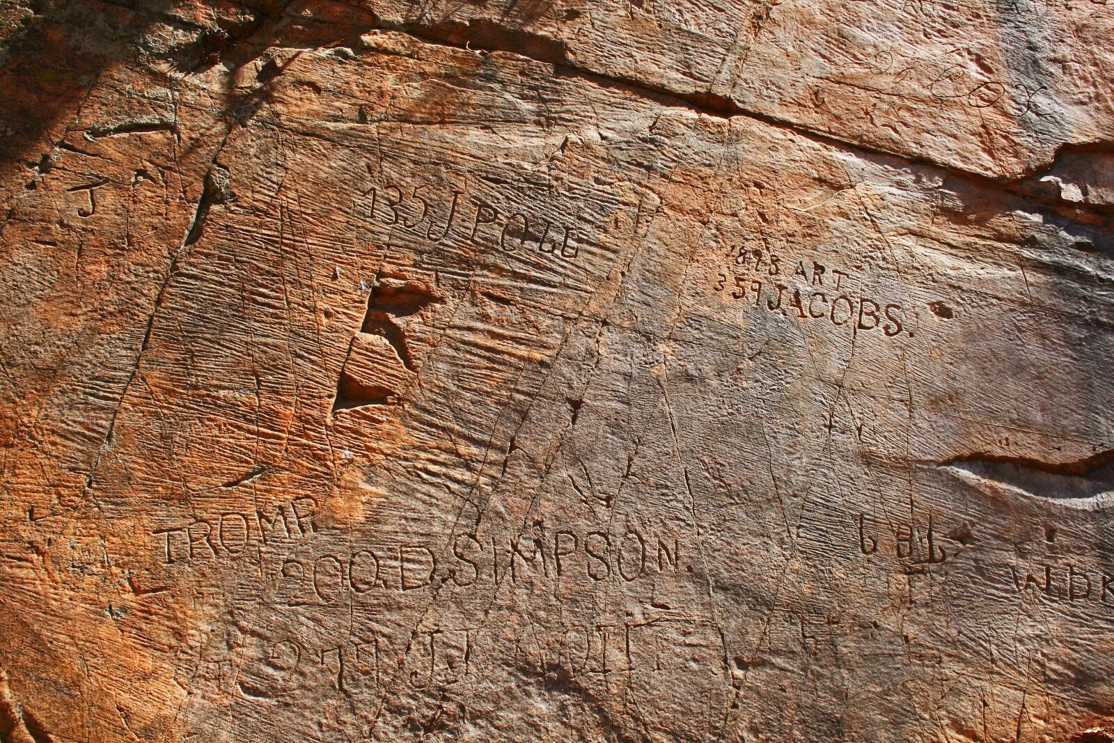 Canon EOS 400D (EOS Digital Rebel XTi / EOS Kiss Digital X) sample photo. Scribbling on rock, rock photography