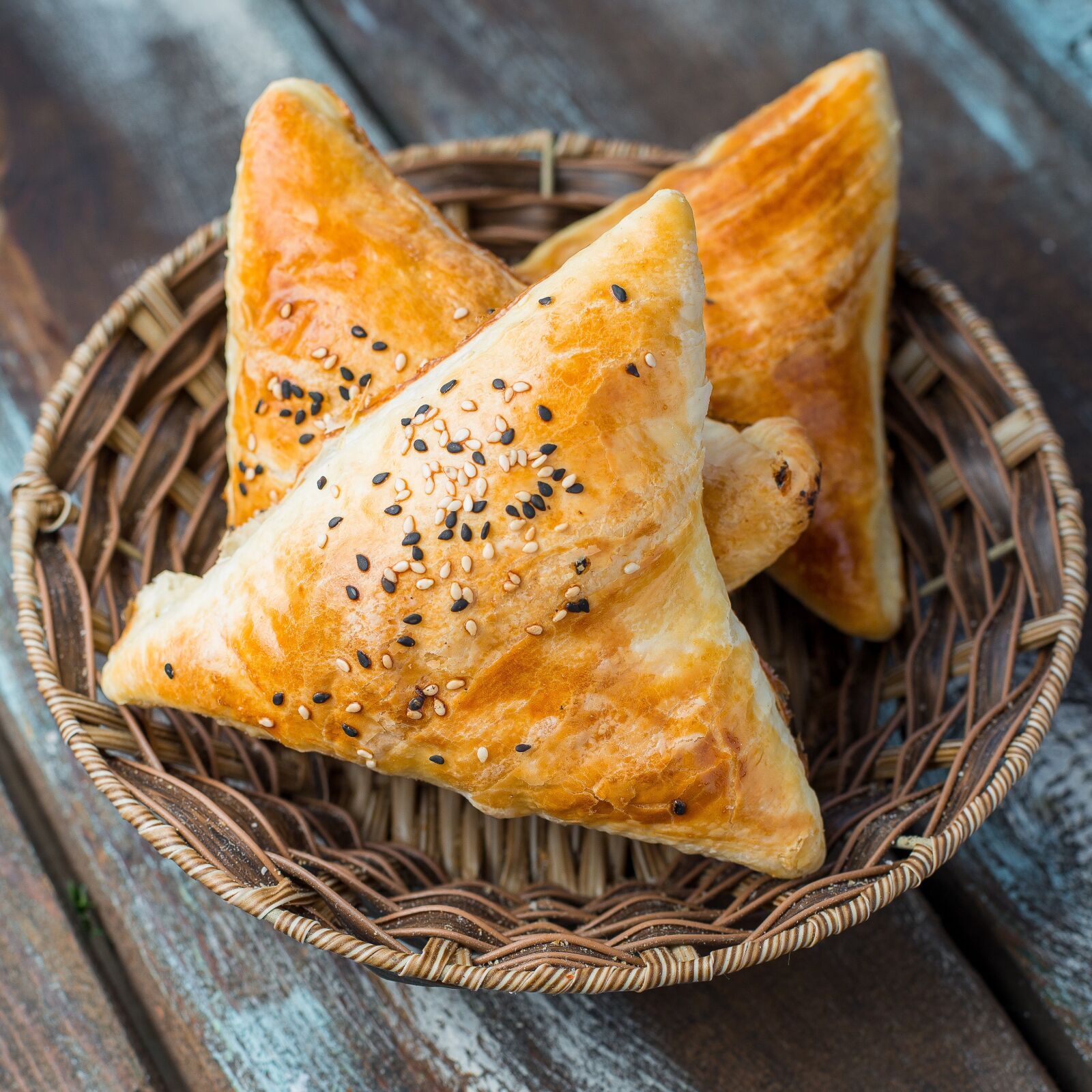 Canon EOS 6D + Canon EF 50mm F1.4 USM sample photo. Baking, samsa, layered photography