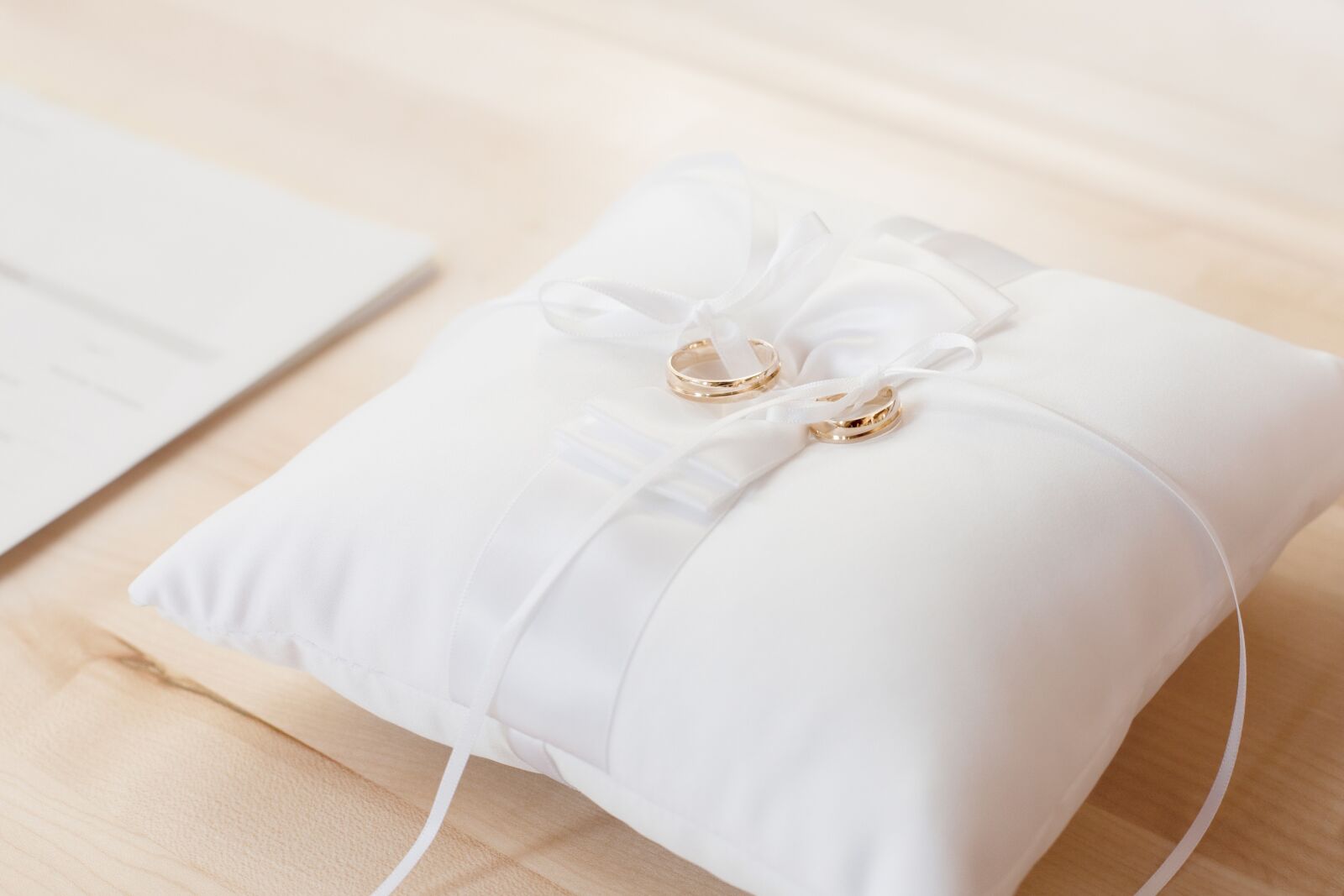 Canon EOS-1Ds Mark III sample photo. Wedding rings, wedding, marry photography