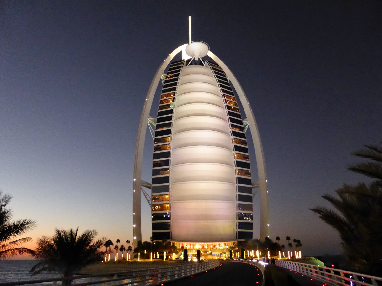 Panasonic Lumix DMC-ZS30 (Lumix DMC-TZ40) sample photo. Hotel, dubai, burj al photography