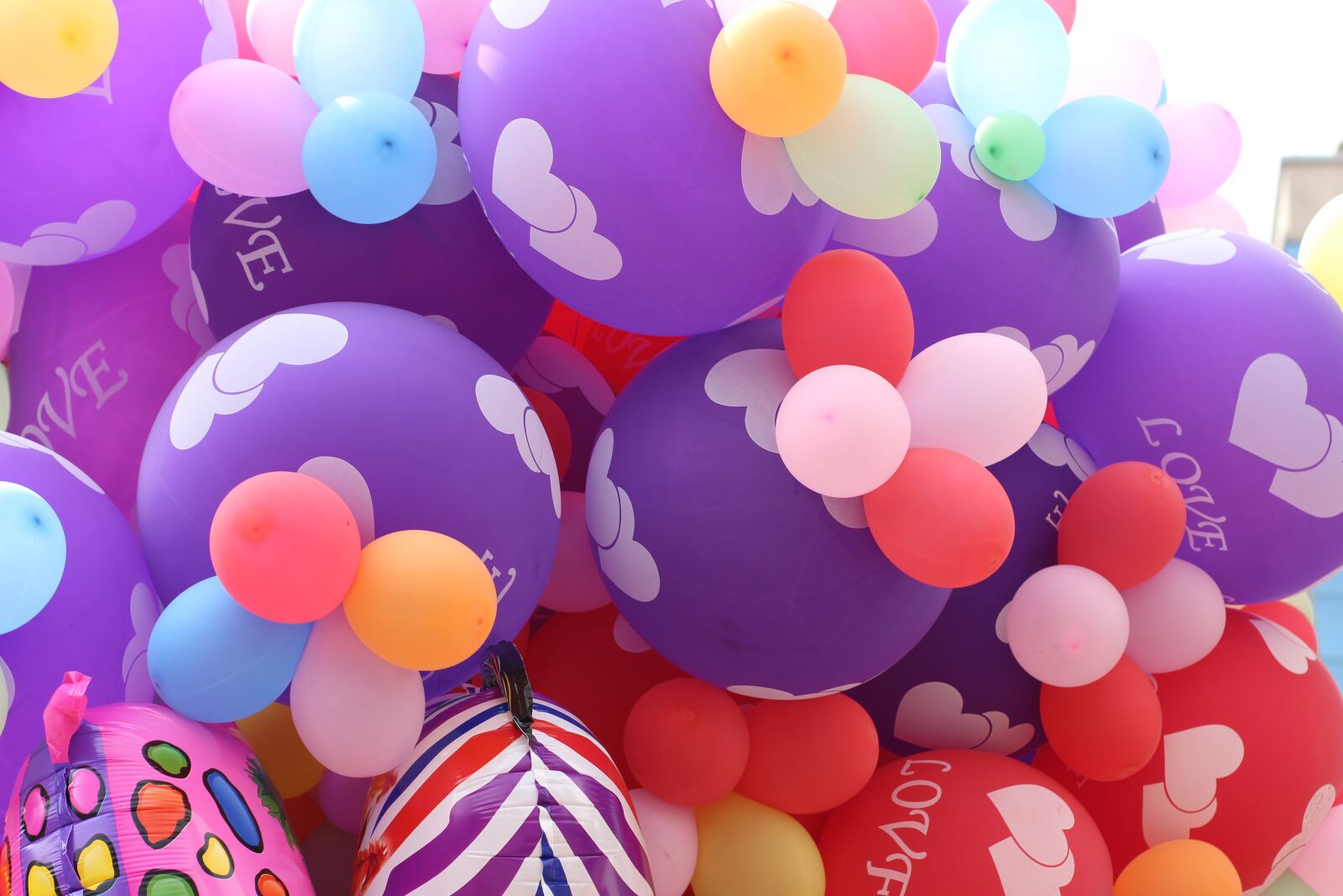 Canon EOS 700D (EOS Rebel T5i / EOS Kiss X7i) sample photo. Ballon, color, ballons photography