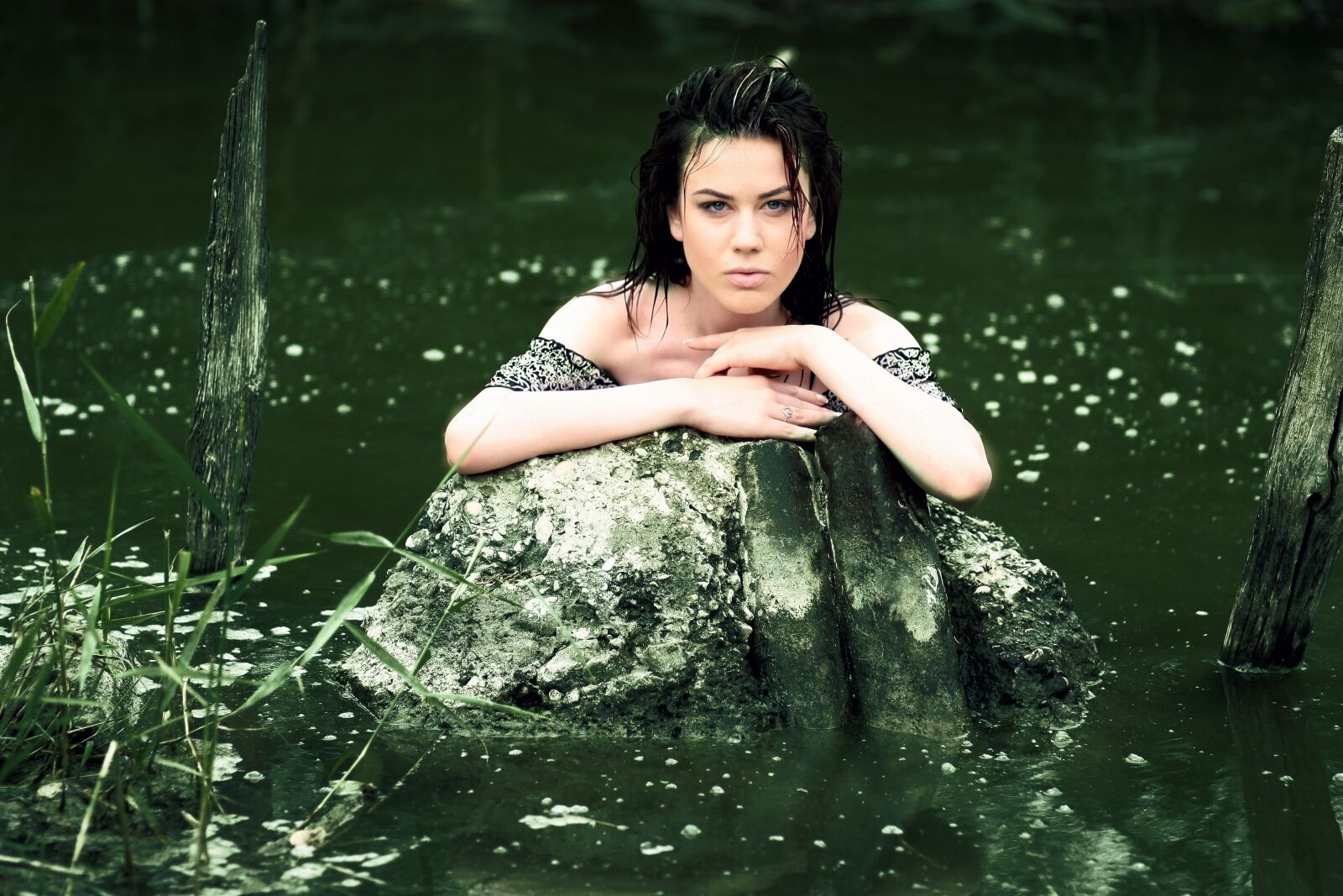 Canon EOS 450D (EOS Rebel XSi / EOS Kiss X2) sample photo. Girl, water, wild photography
