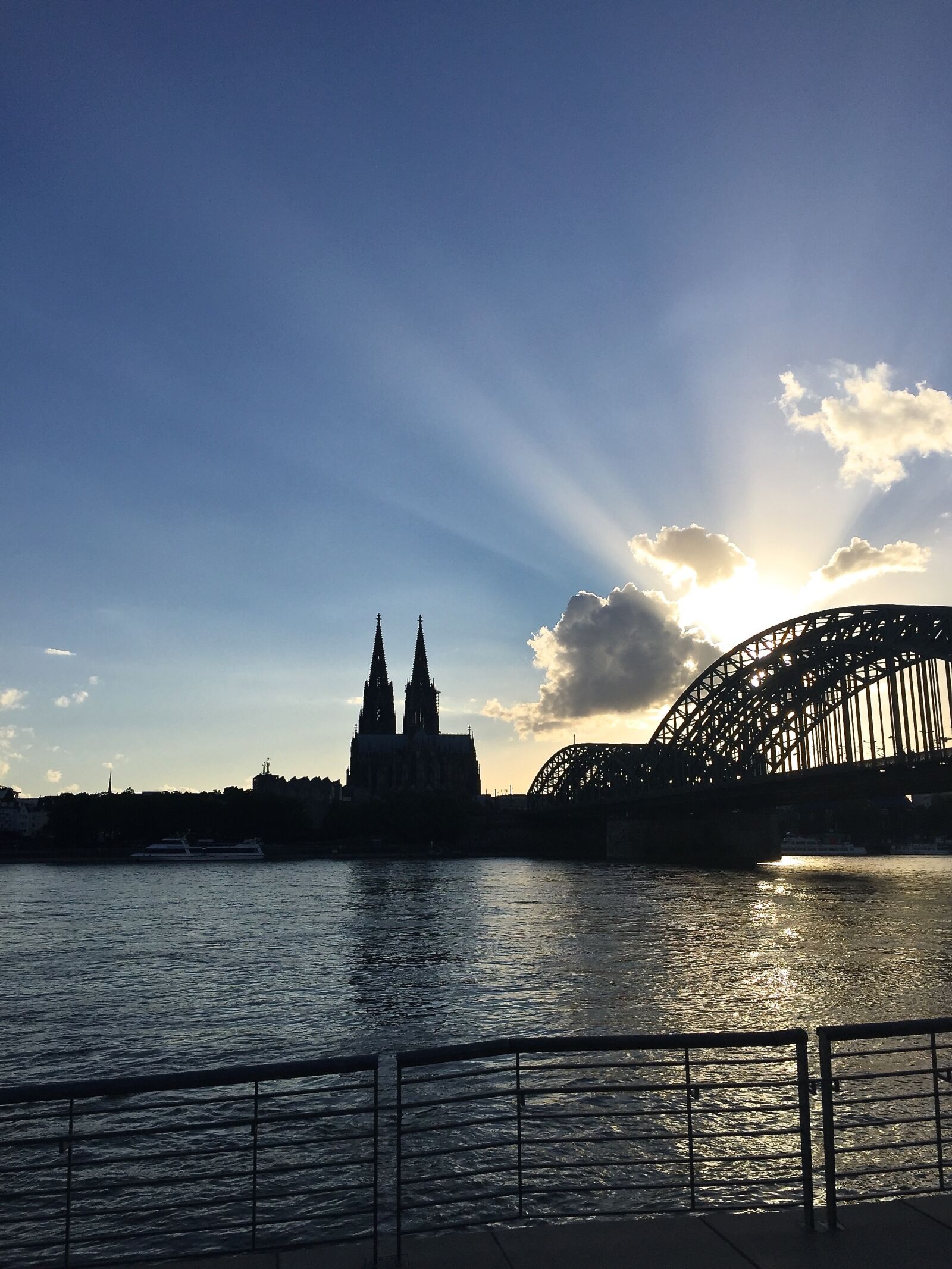 Apple iPhone 6 sample photo. Cologne, dom, bridge photography