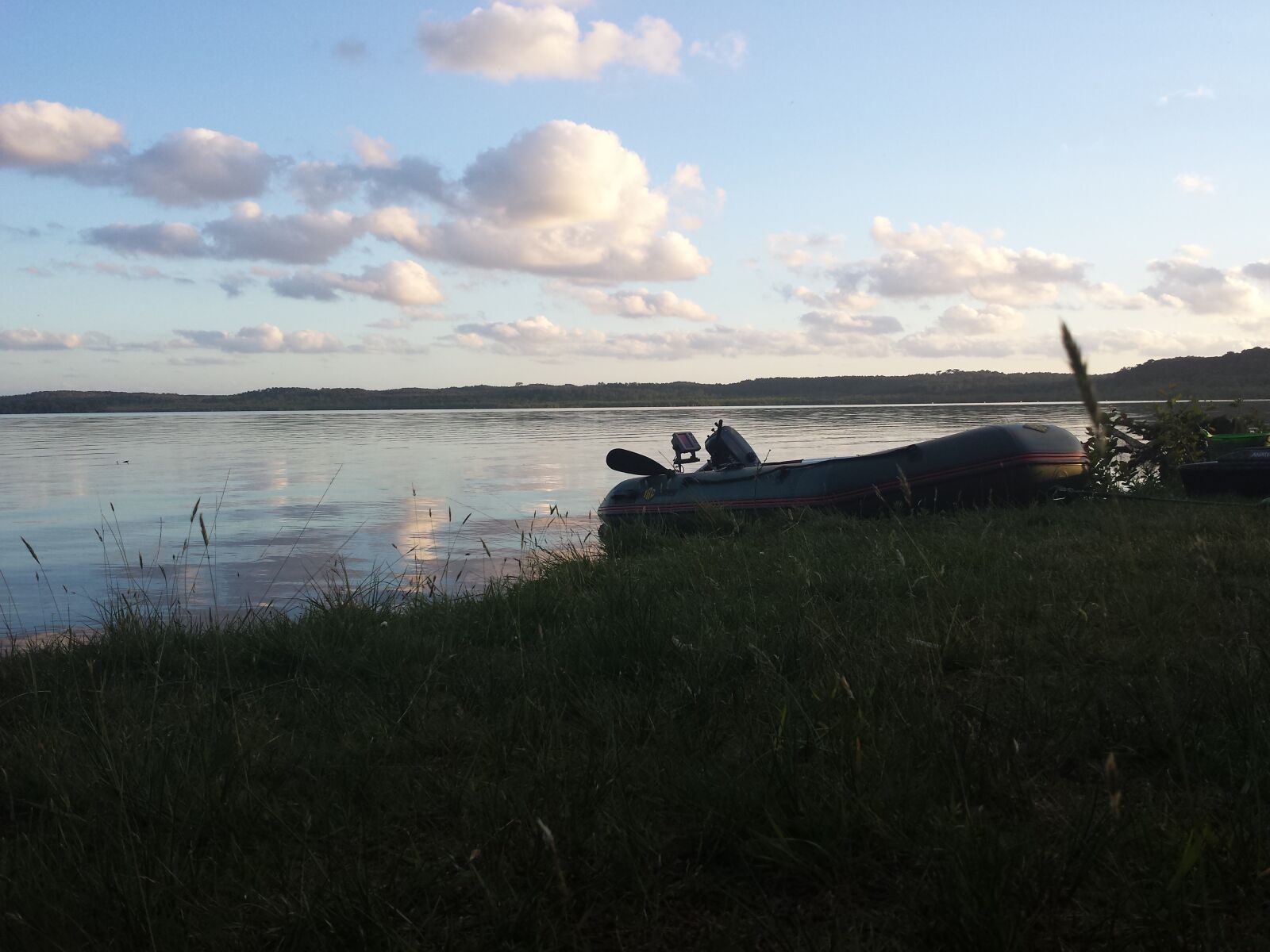 Samsung Galaxy S4 sample photo. Fishing, at dusk, natural photography