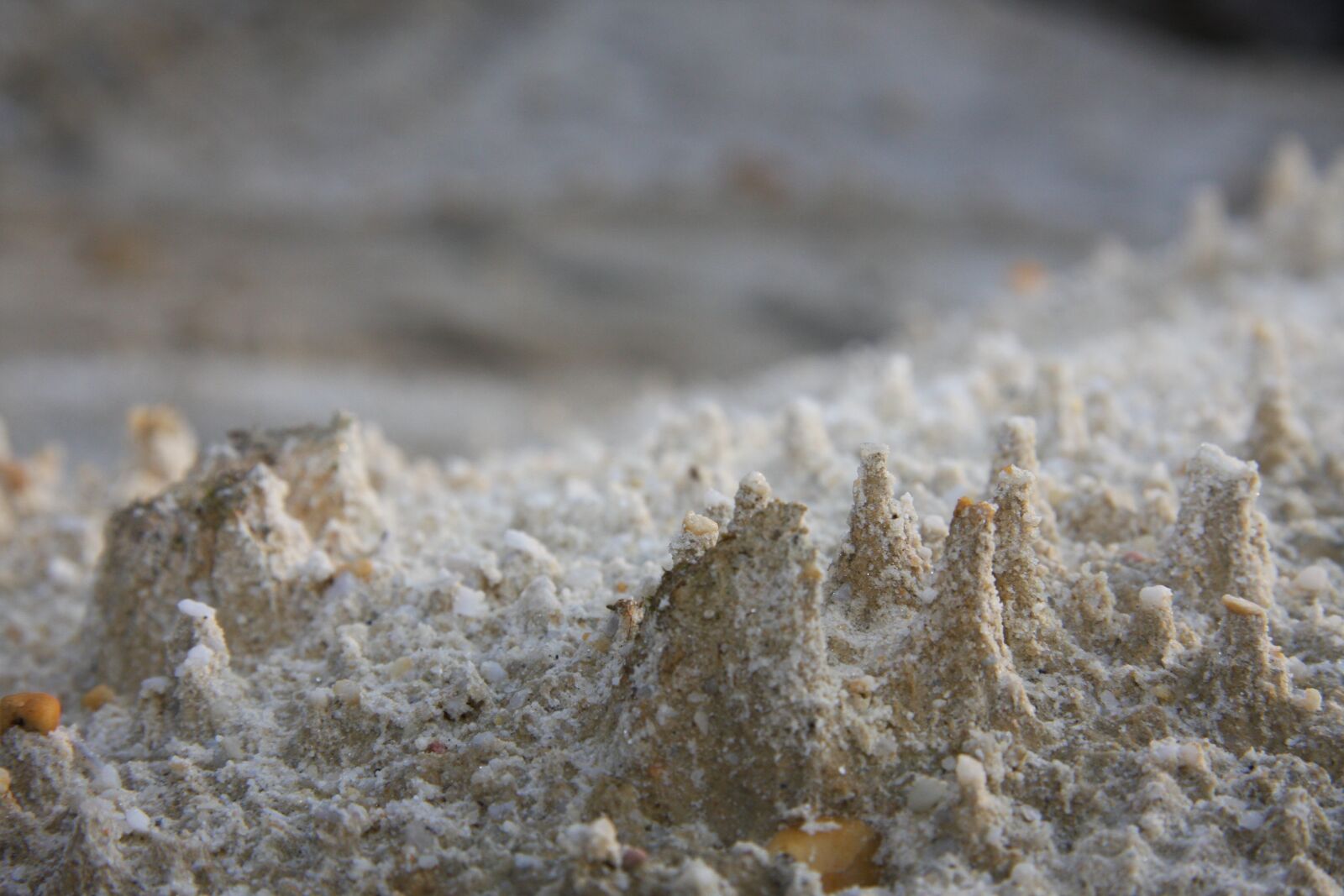 Canon EOS 40D sample photo. Sand, stones, fabric photography