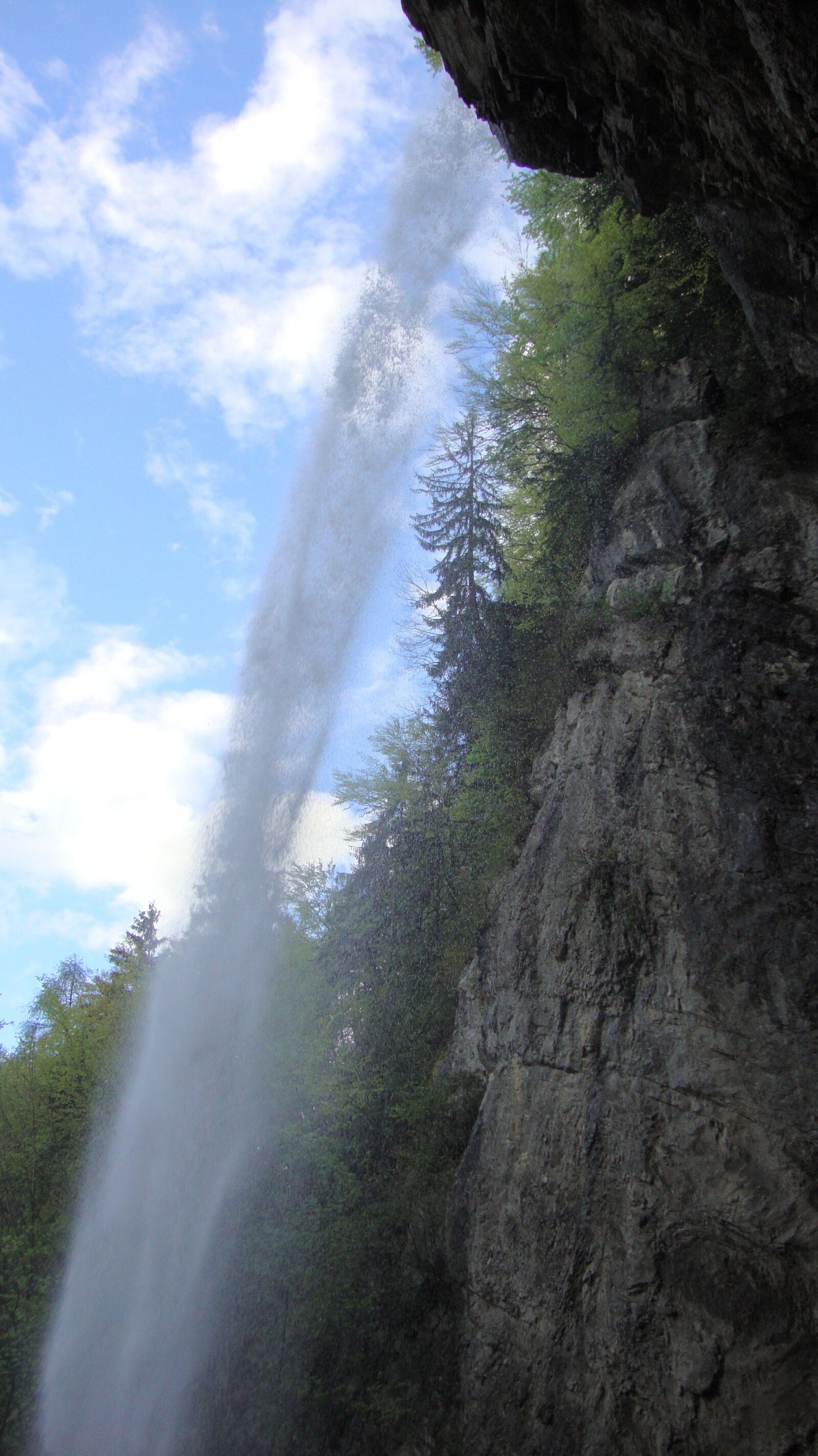 Sony Cyber-shot DSC-W220 sample photo. Waterfall, natural beauty, water photography