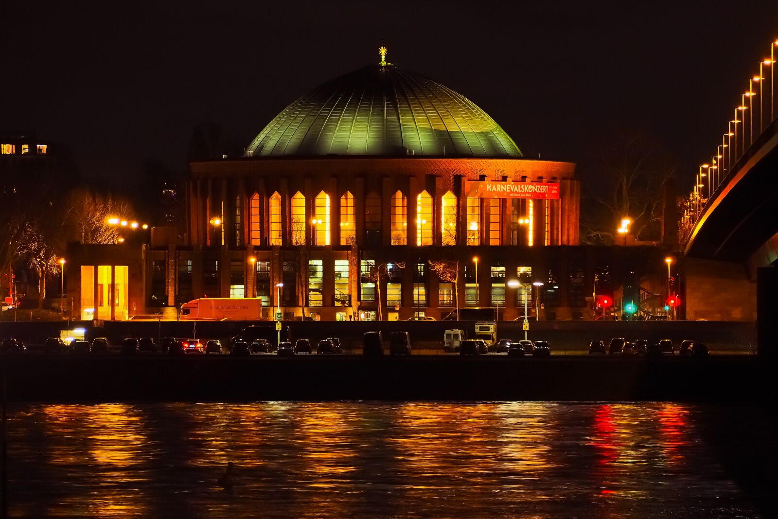 Olympus OM-D E-M10 sample photo. Architecture, concert hall, building photography