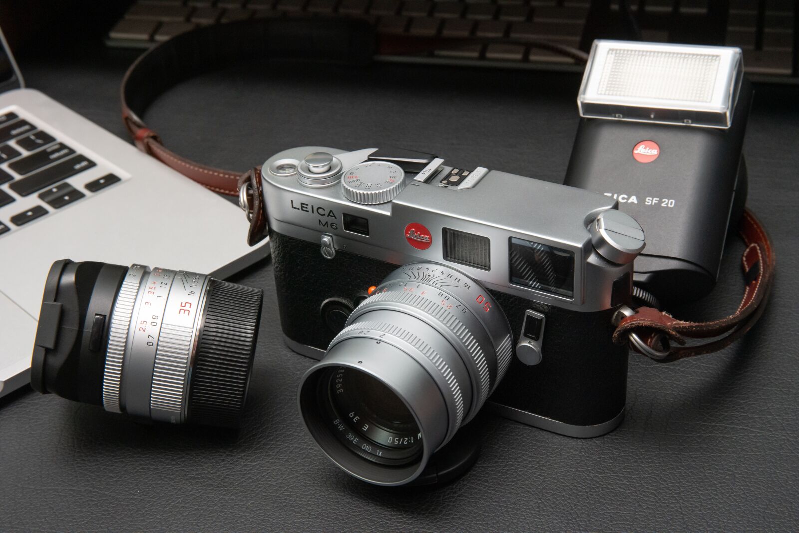 Saumsun NX 16-50mm F2-2.8 S ED OIS sample photo. Leica, camera, skin photography
