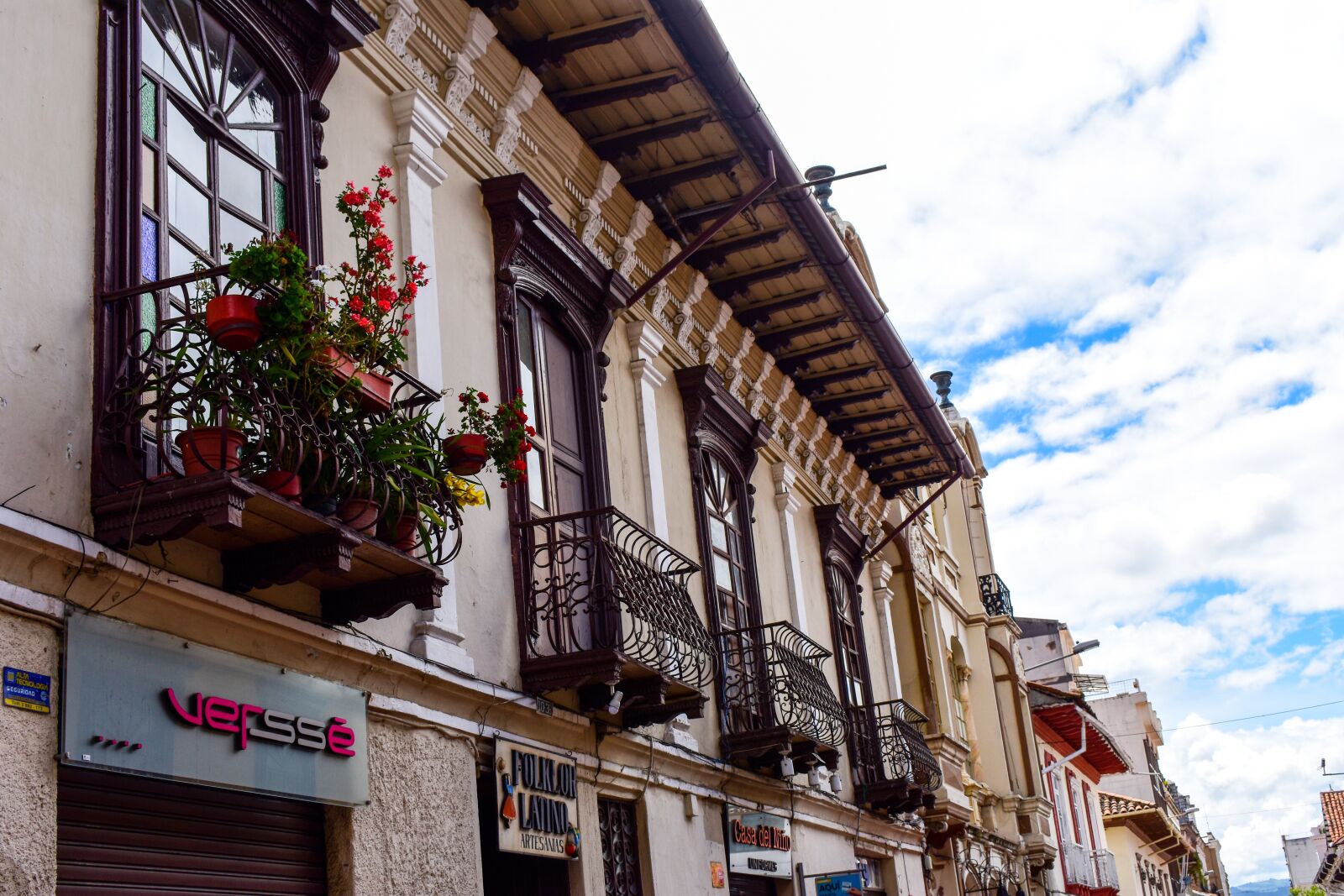 Nikon D3400 sample photo. Cuenca ecuador, architecture, street photography