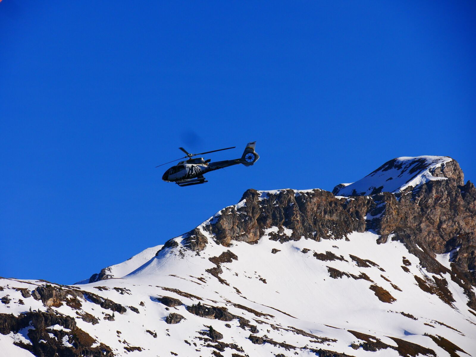 Panasonic DMC-G70 sample photo. Helicopter, mountains, mountain rescue photography