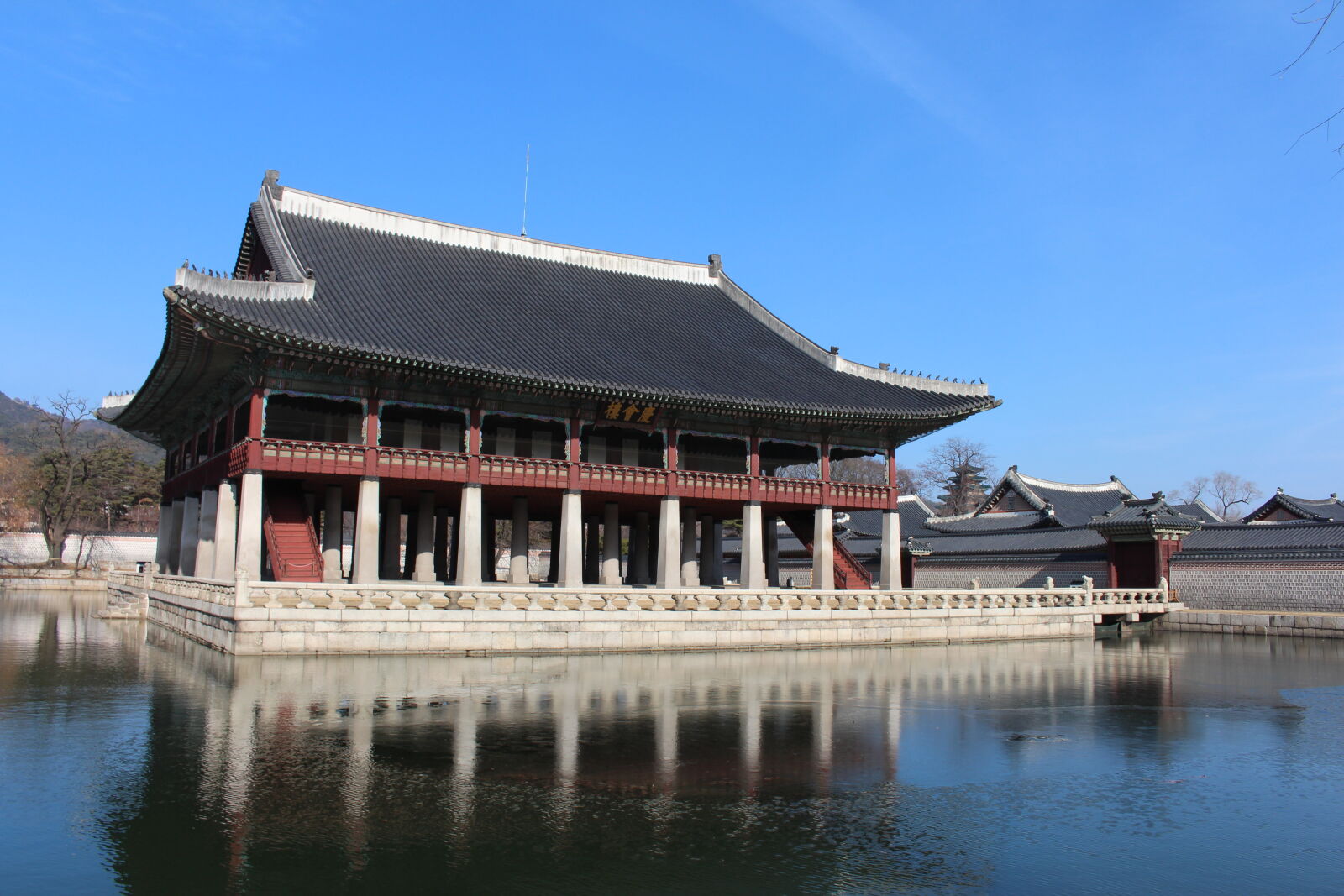 Canon EOS 700D (EOS Rebel T5i / EOS Kiss X7i) sample photo. Gyeongbokgung, korea, winter photography