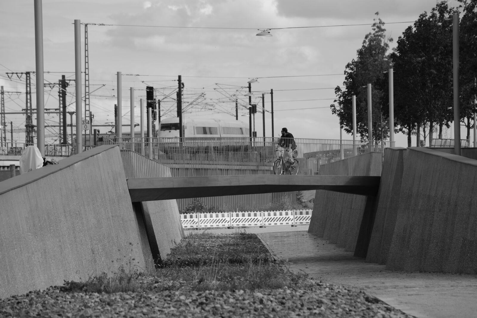 Nikon D7100 sample photo. Hamburg, hanoverian station, deportation photography