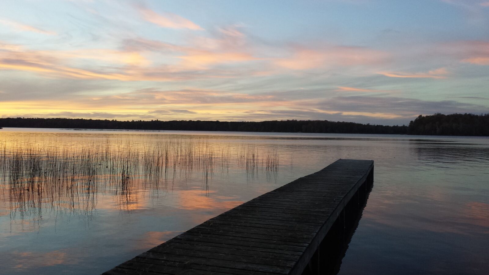 Samsung Galaxy S4 sample photo. Pier, water, landscape photography