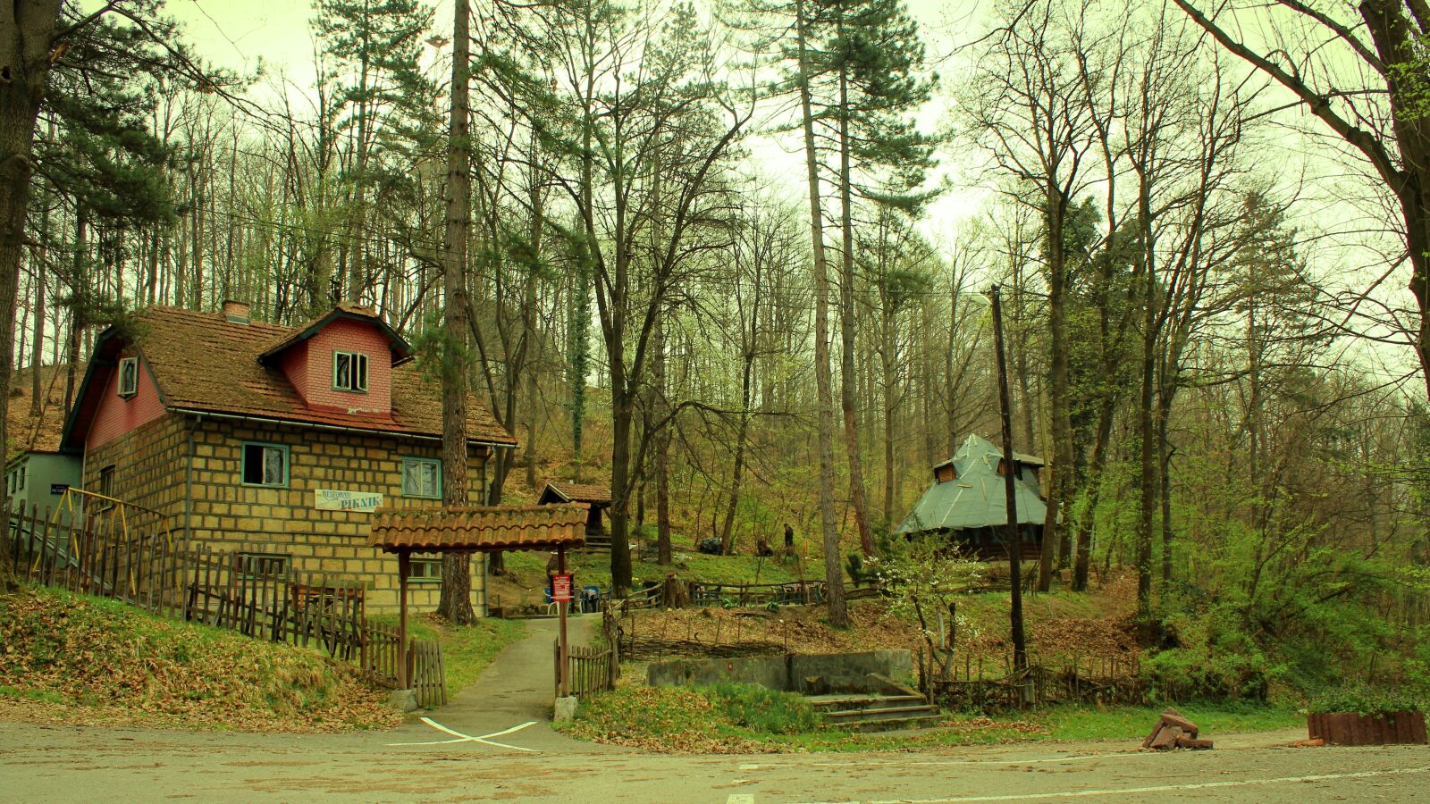 Canon EOS 1200D (EOS Rebel T5 / EOS Kiss X70 / EOS Hi) sample photo. Tuzla, bosnia, forest photography