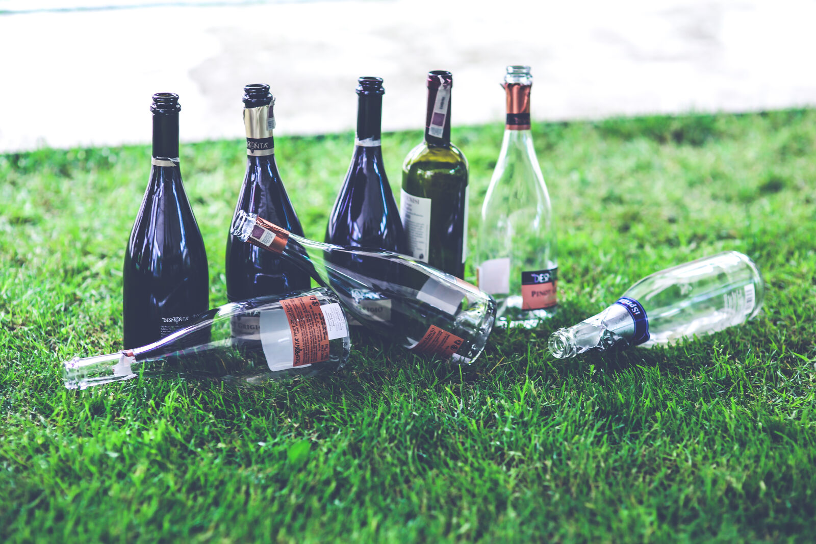 Sigma 85mm F1.4 EX DG HSM sample photo. Empty, wine, bottle photography